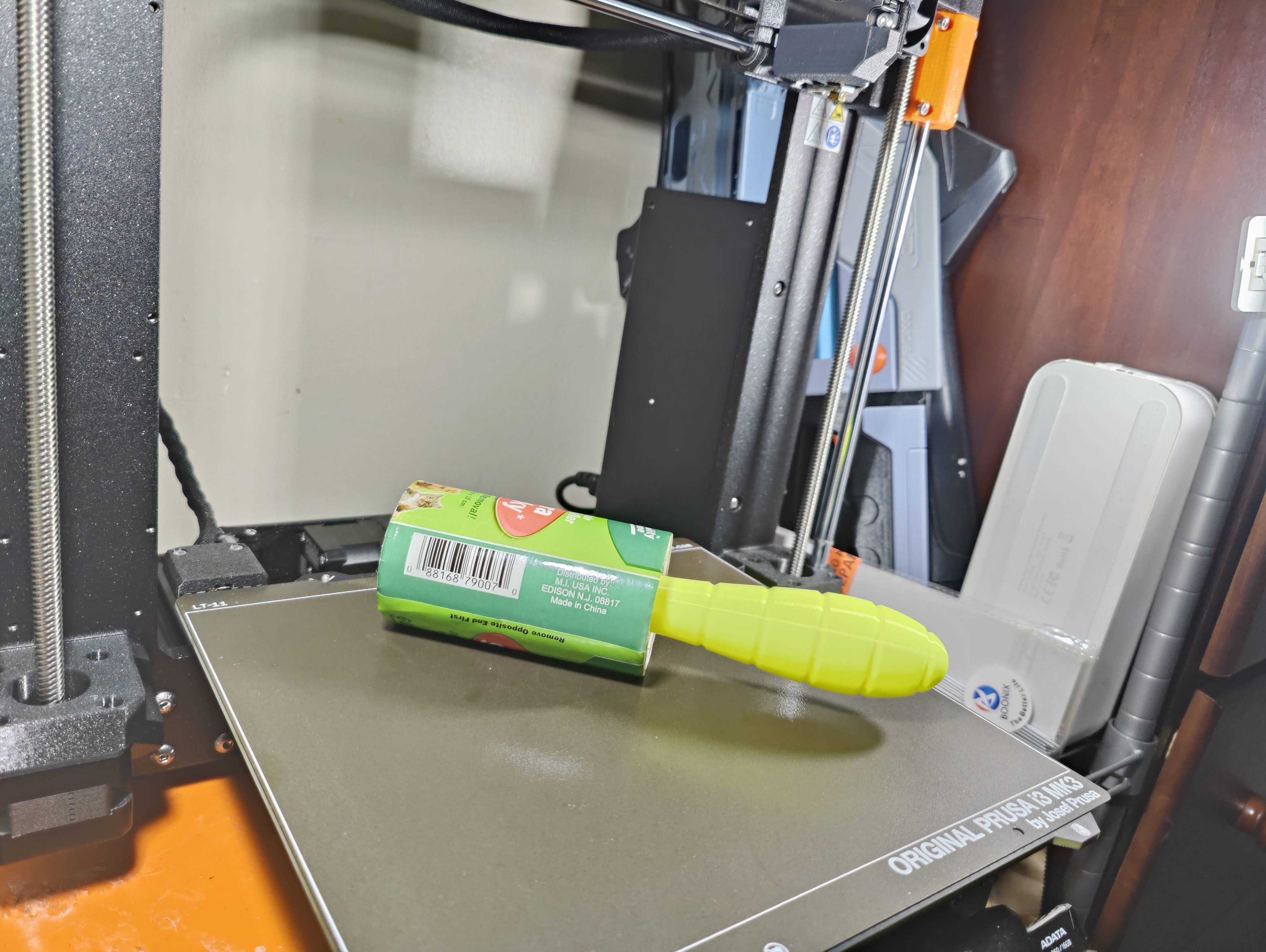 Lint Roller Handle (Print in place)