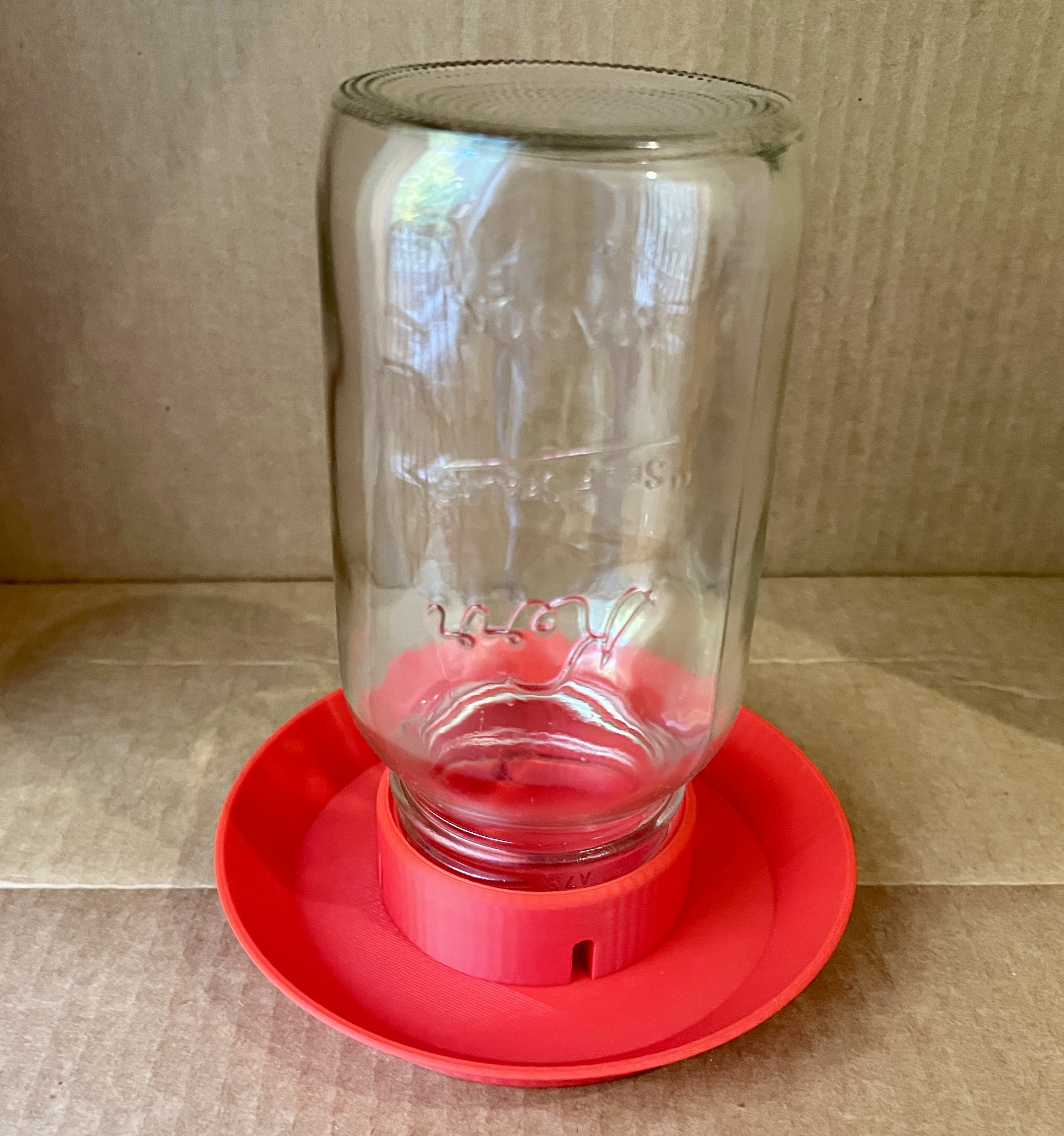 Miniatura 6 do modelo 3D Chicken Waterer