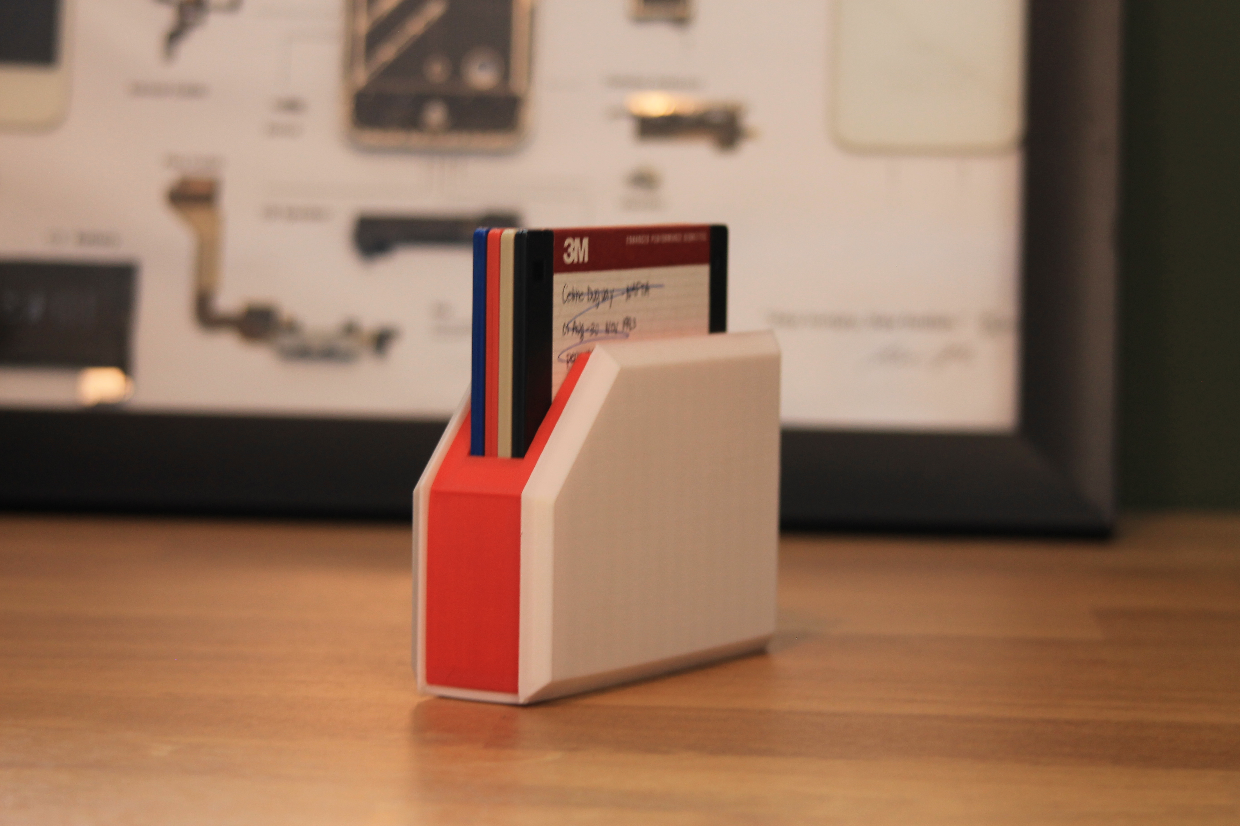 Miniatura 2 do modelo 3D Floppy Disk Coaster Holder
