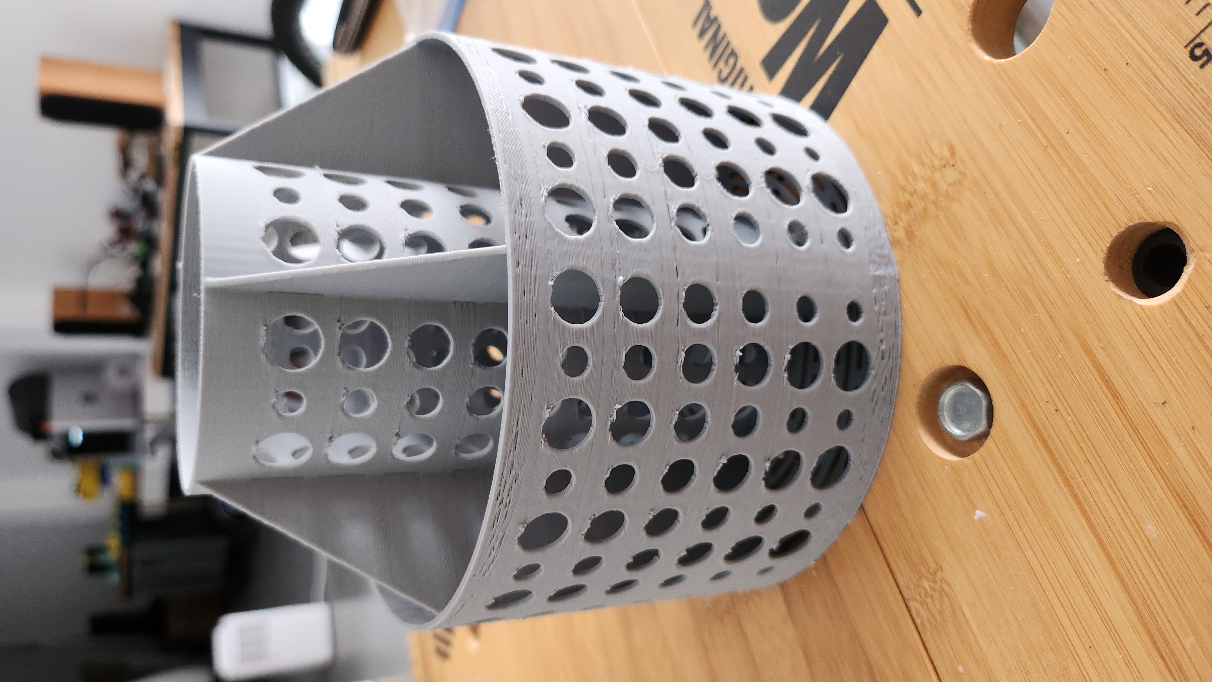 Utensil dryer