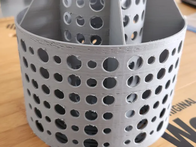 Utensil dryer