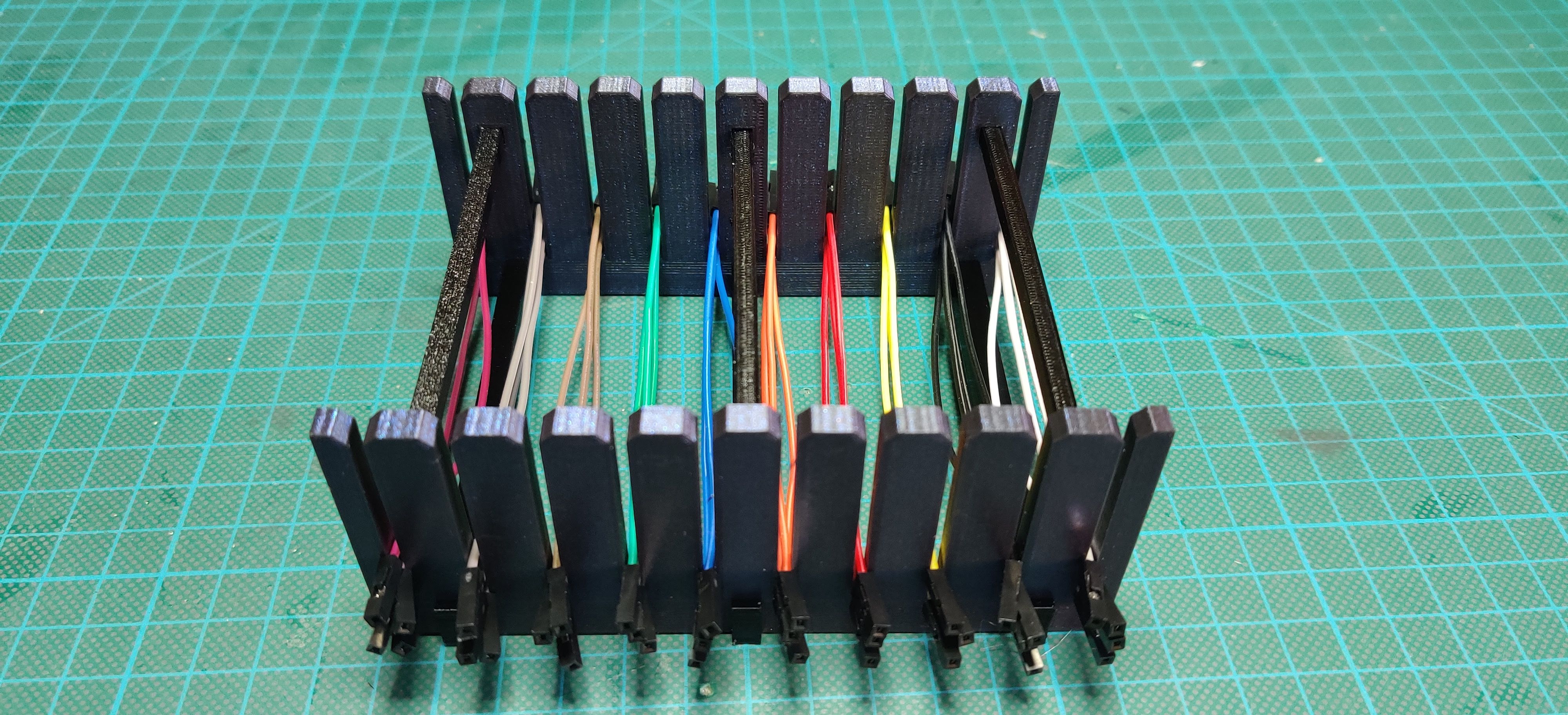 Halter für Jumperkabel