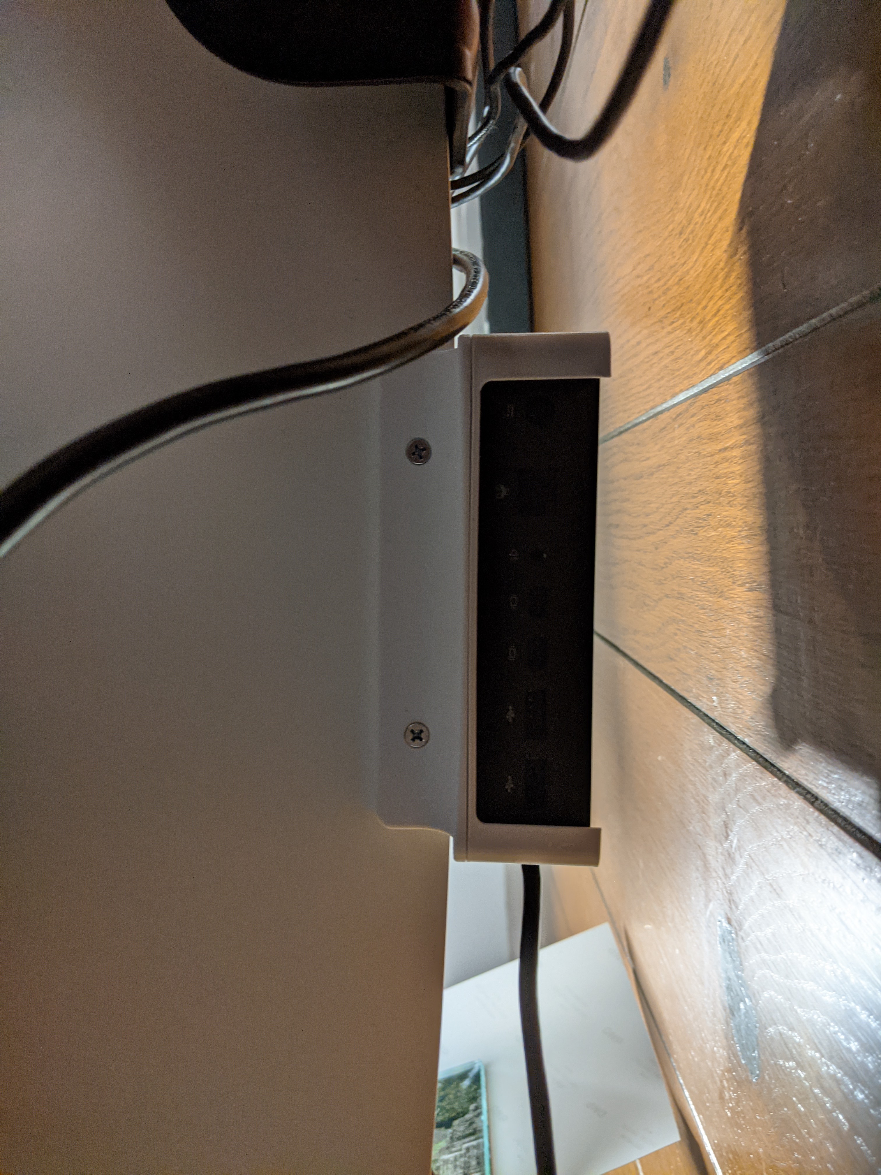 Microsoft Surface Dock Desk Mount — miniatura 2