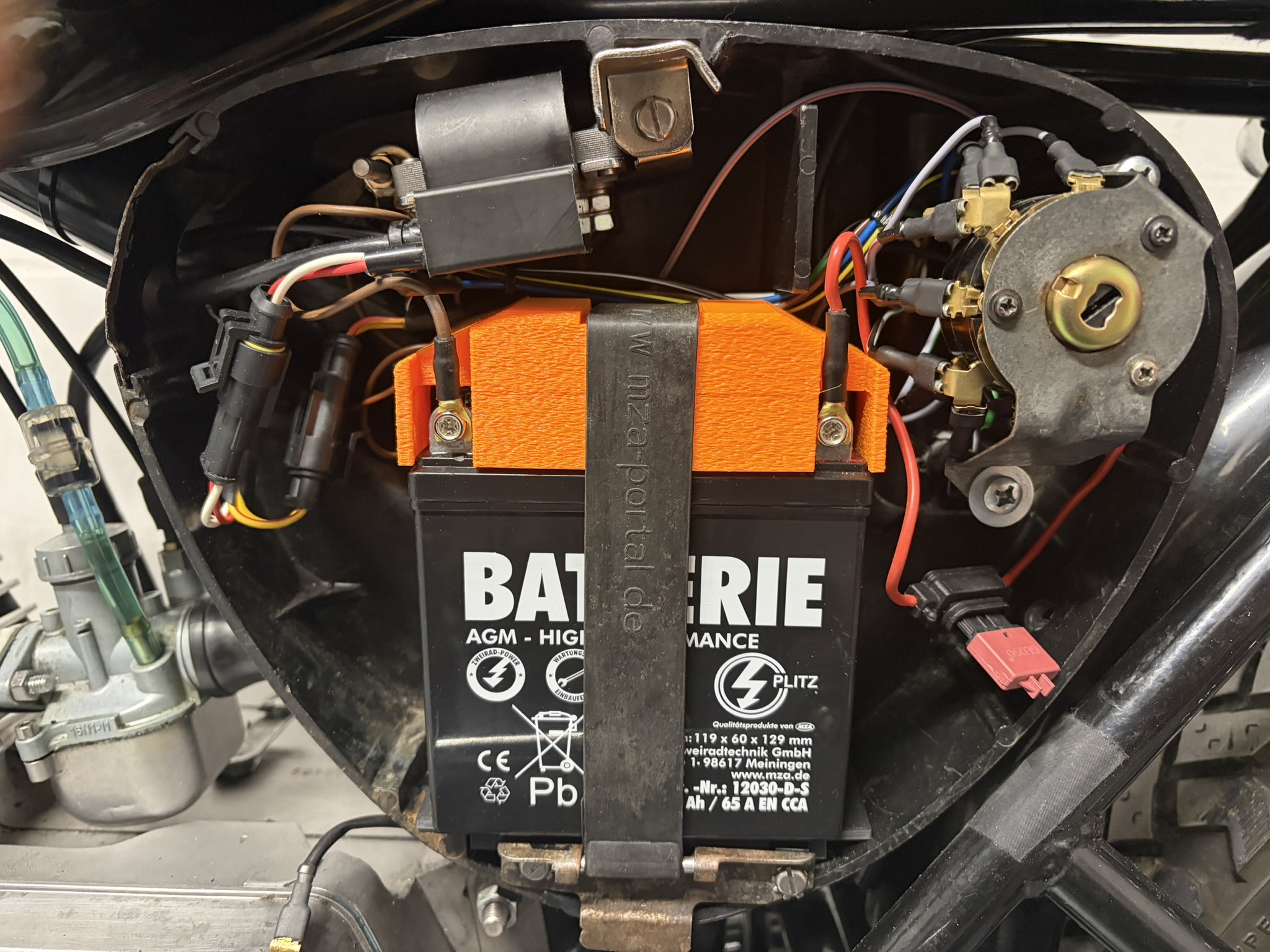 battery cover  Batterieabdeckung Simson S51