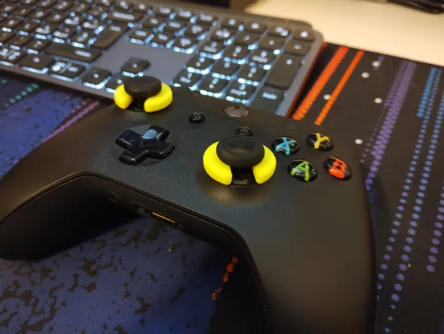 Stick lock for XBox One controller