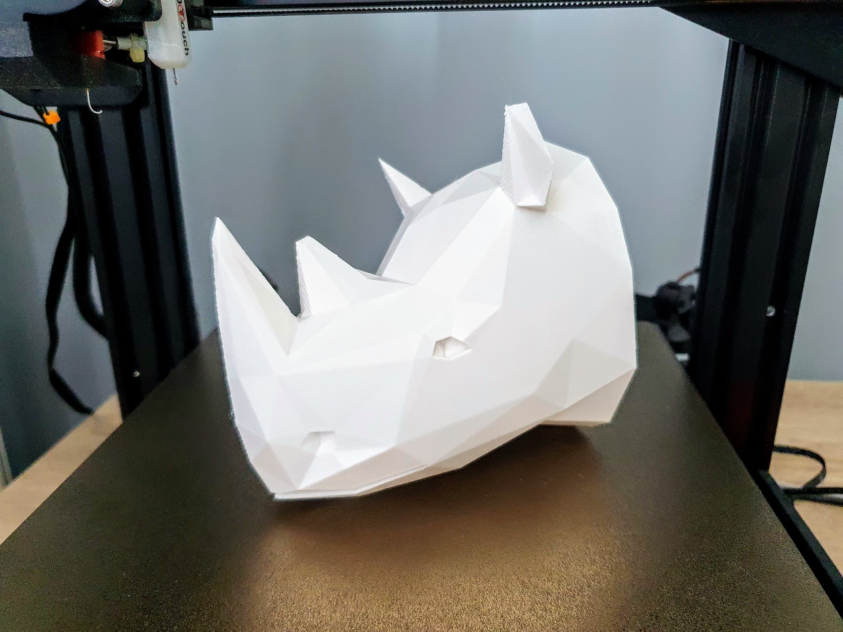 LOW POLY RHINO HEAD