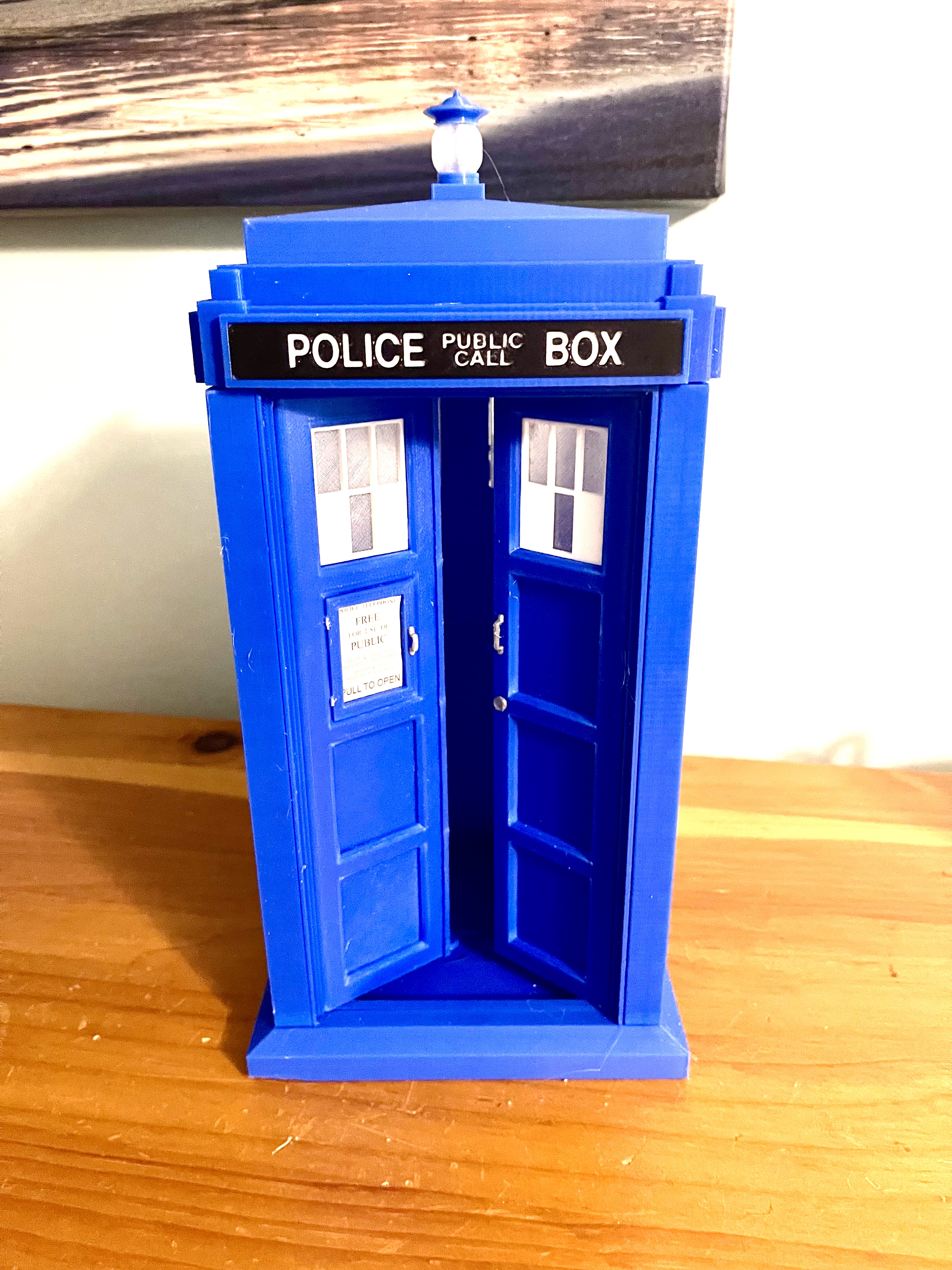 Modular TARDIS (Large) with hinged doors
