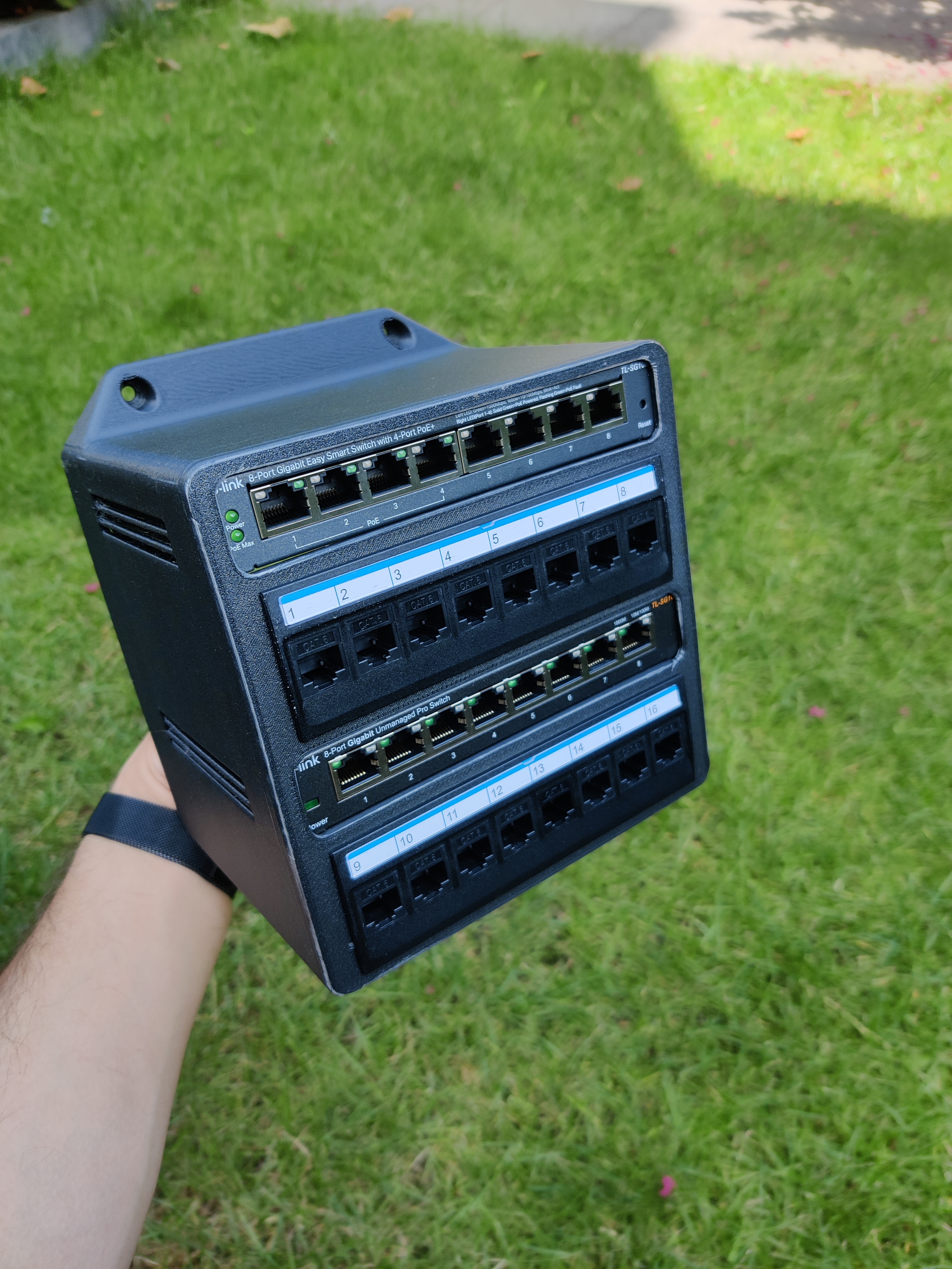 Double patch cabinet (TL-SG108)
