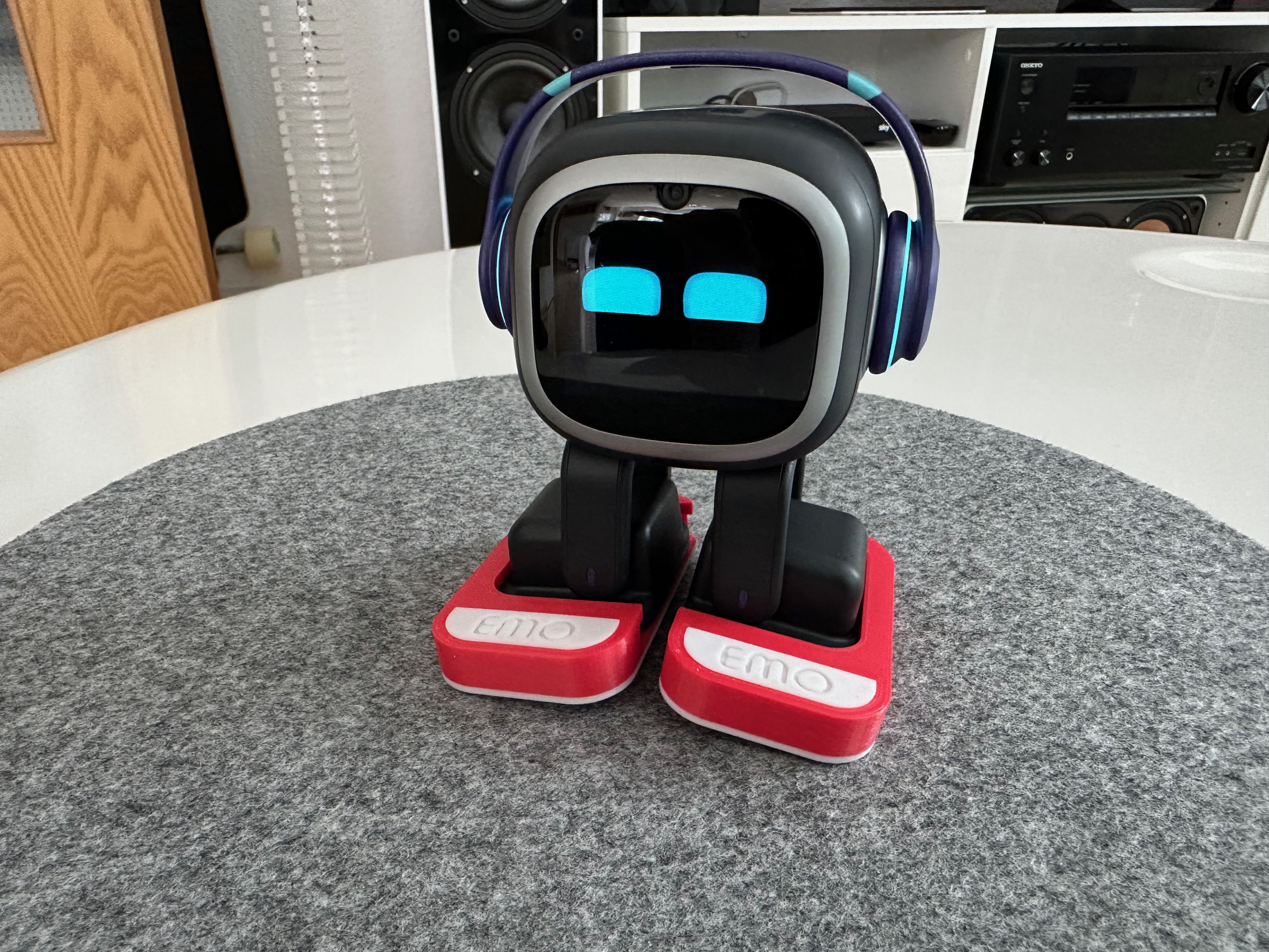 Miniatura 2 do modelo 3D EMO robot shoe #2