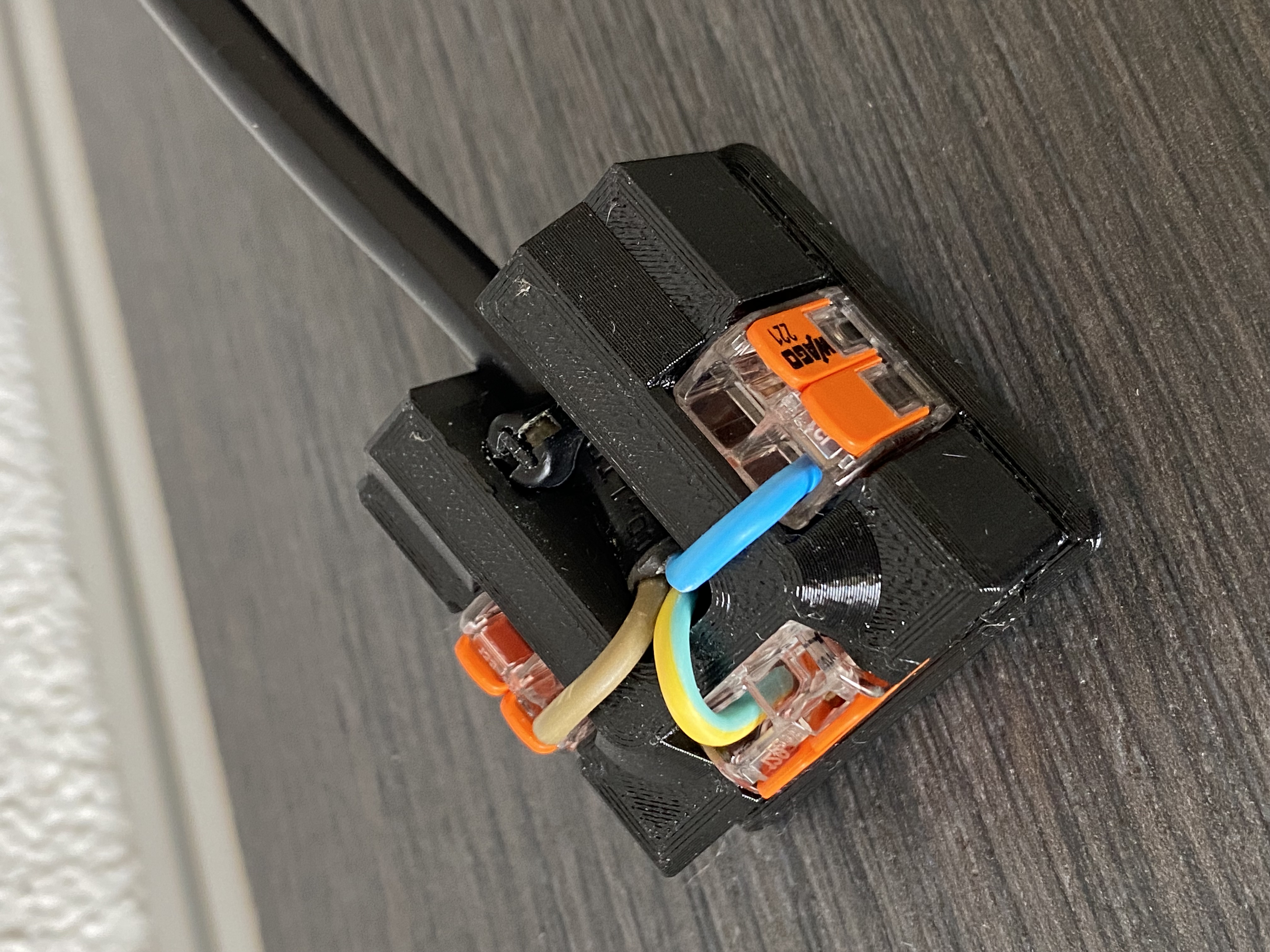 Wago 221 Power Distribution Block (Embedded magnets)
