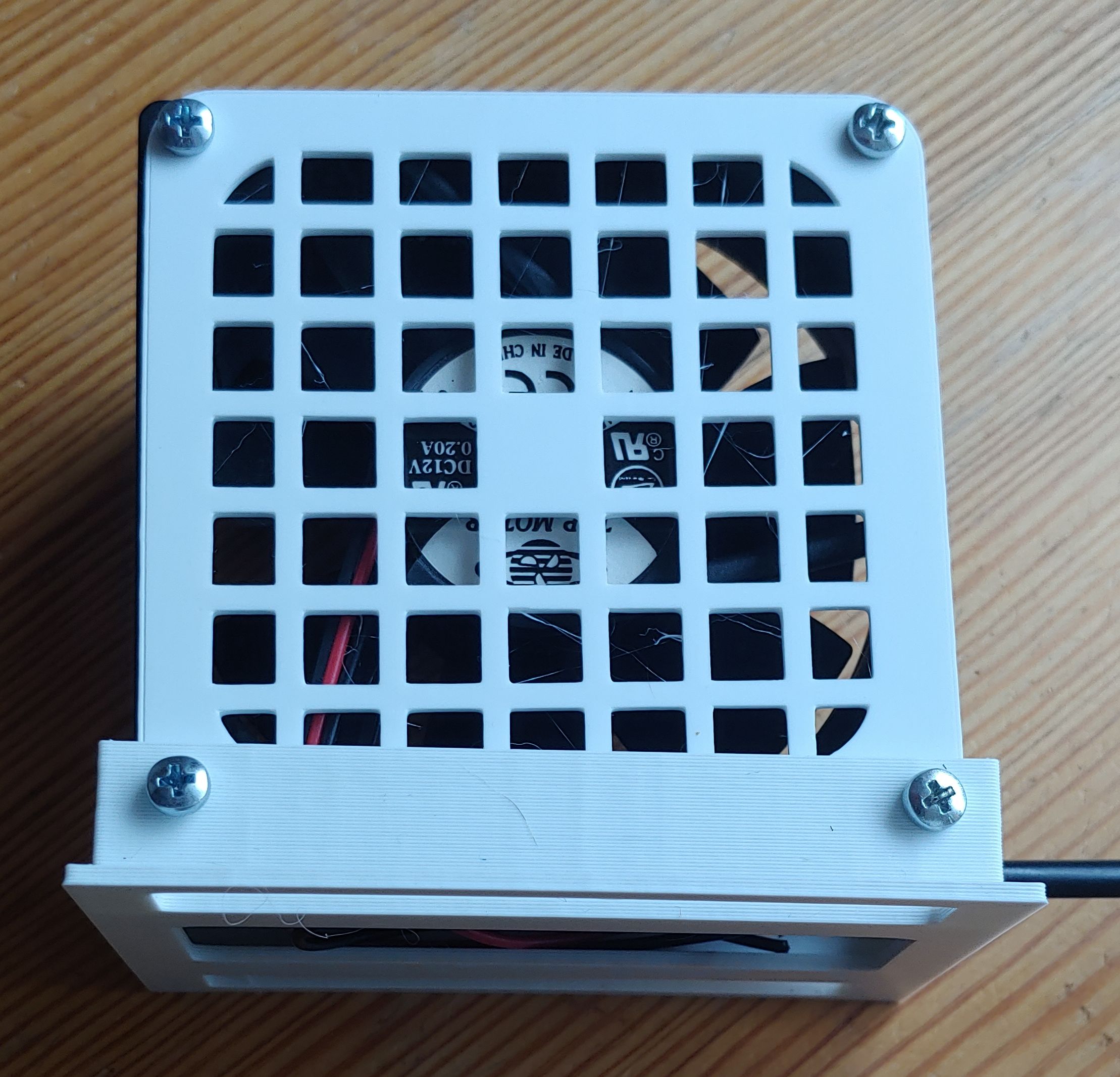 Table ventilator with PC FAN