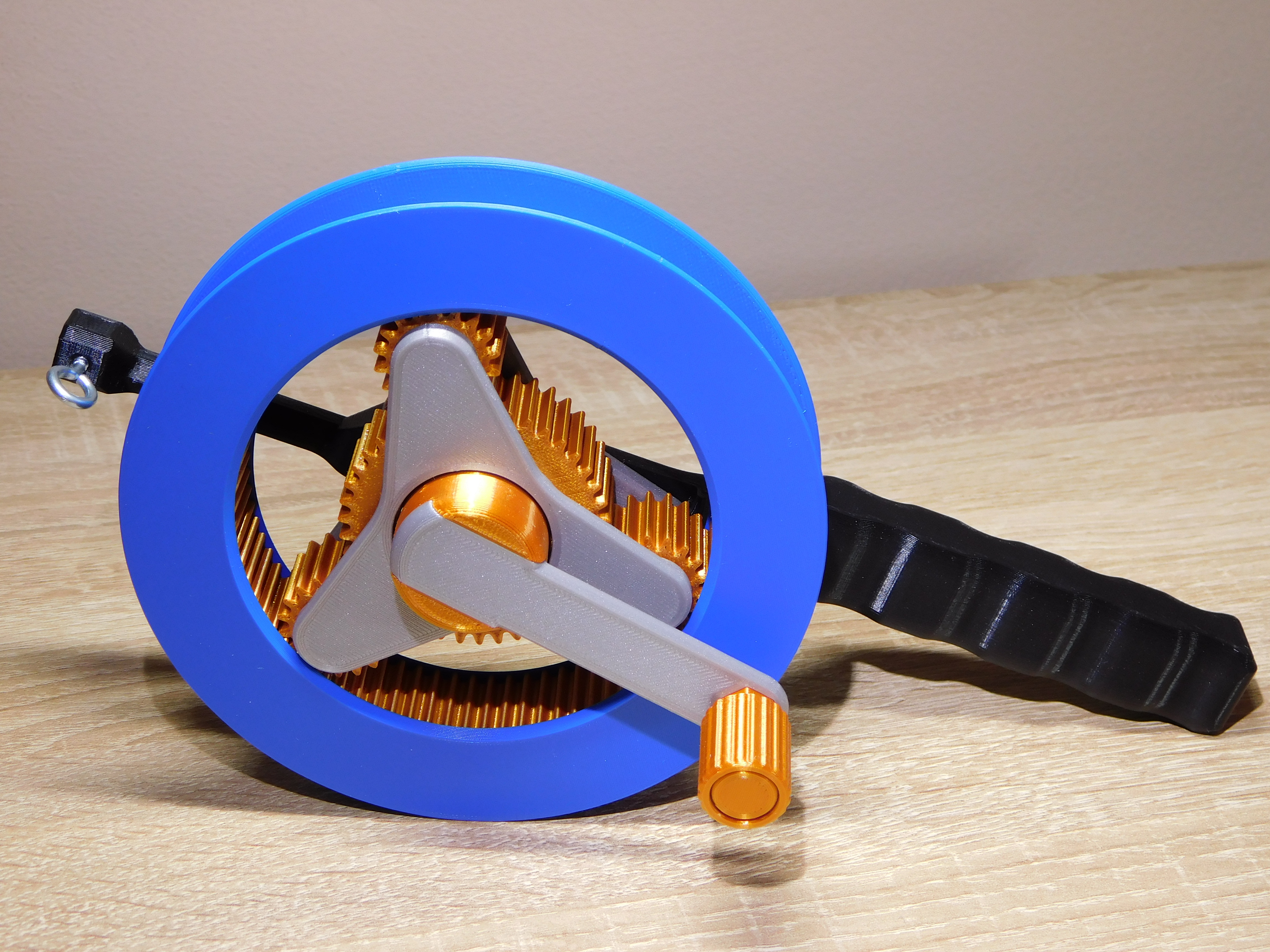 Geared kite reel