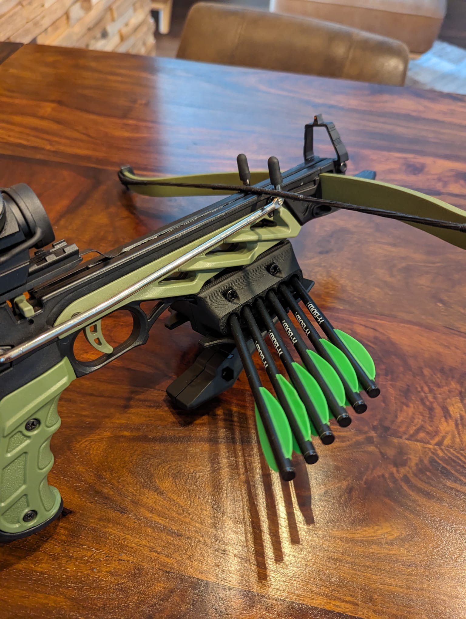 Alligator 2 - crossbow quiver