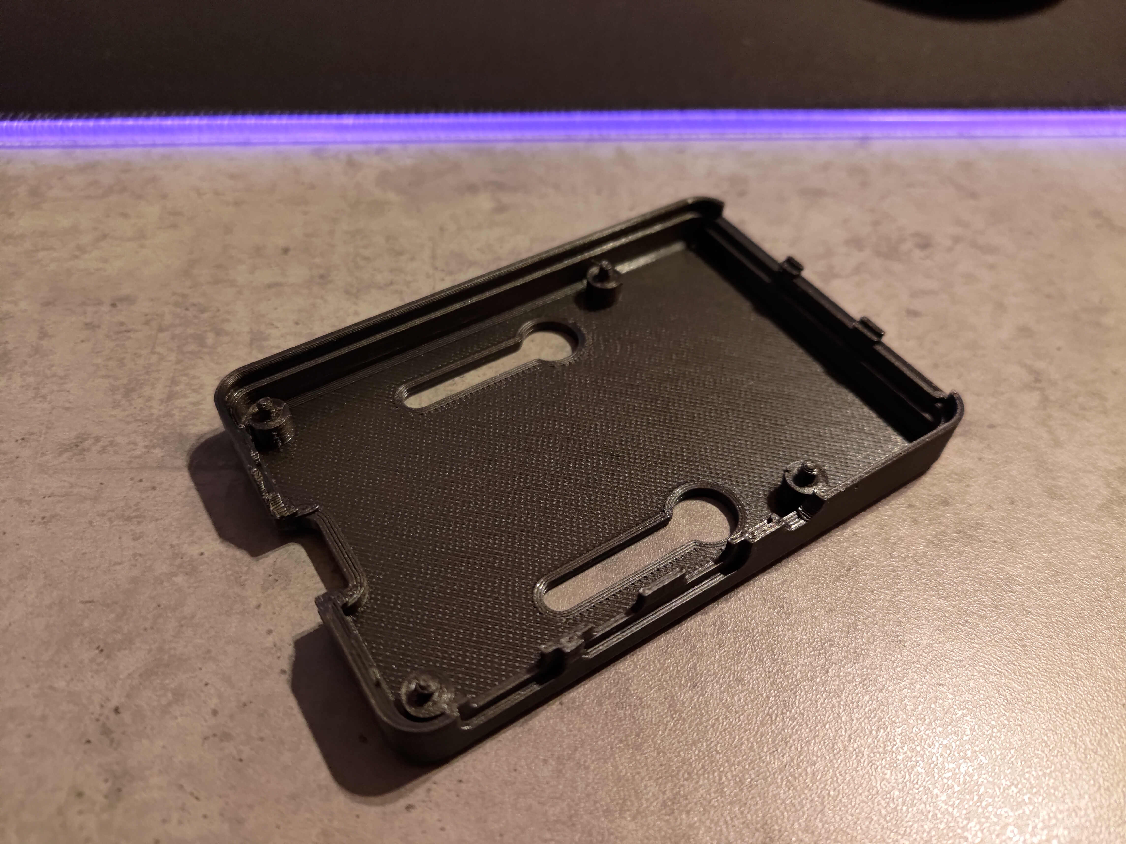 Bottom_Base_SM with slots for mounting (ports up or down)