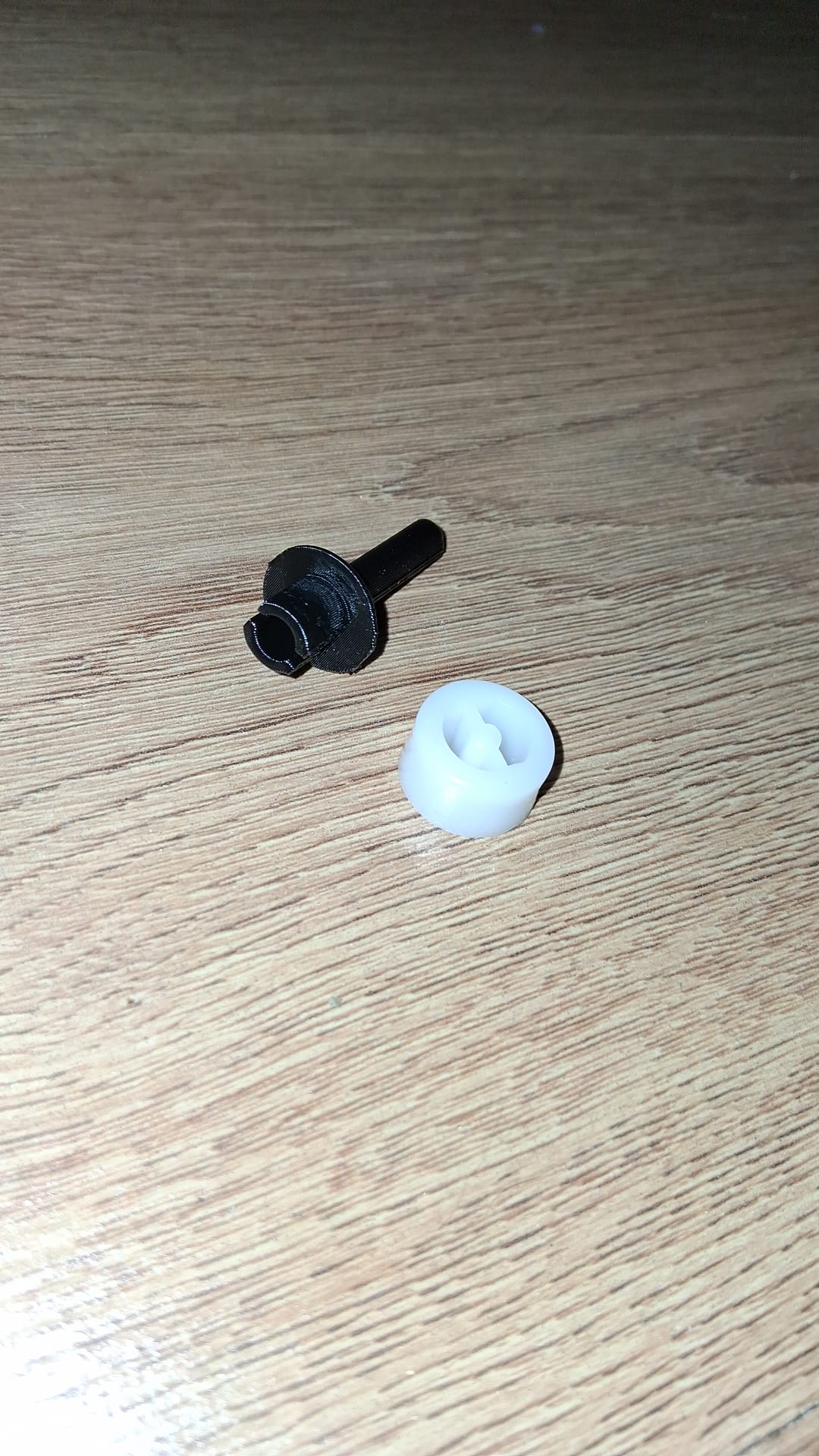 Wheel support for CATLINK litterbox