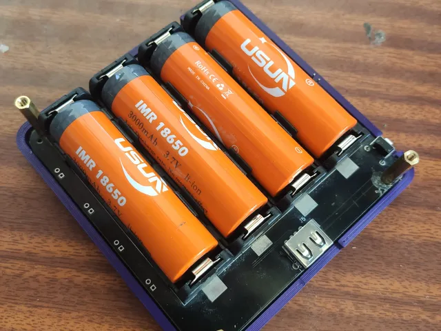 Enclosure for 4X 18650 lithium battery shield V8