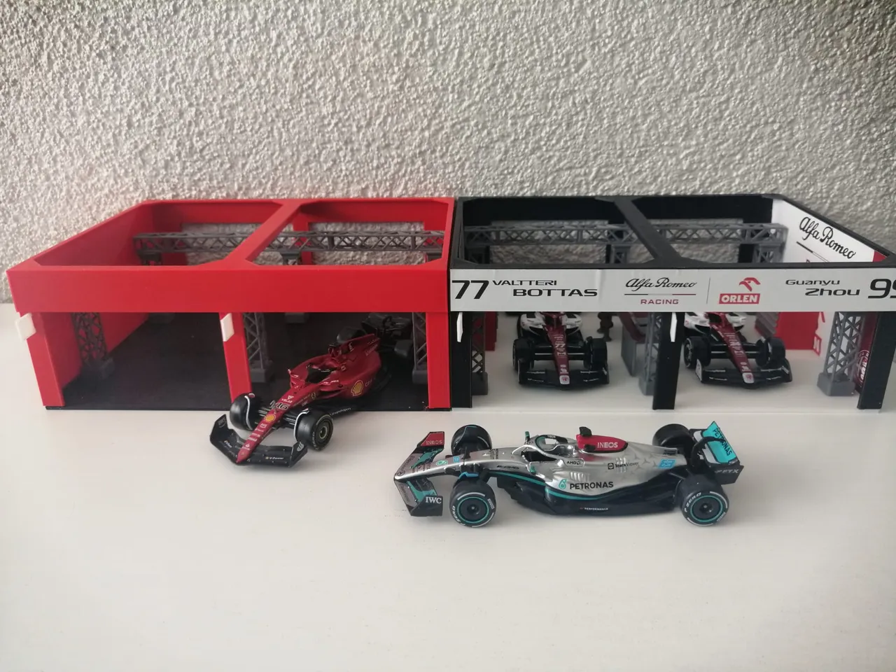 F1 Garage ( For 1/43 Model Cars) von Ozan Önder Kostenloses STL-Modell herunterladen Printables