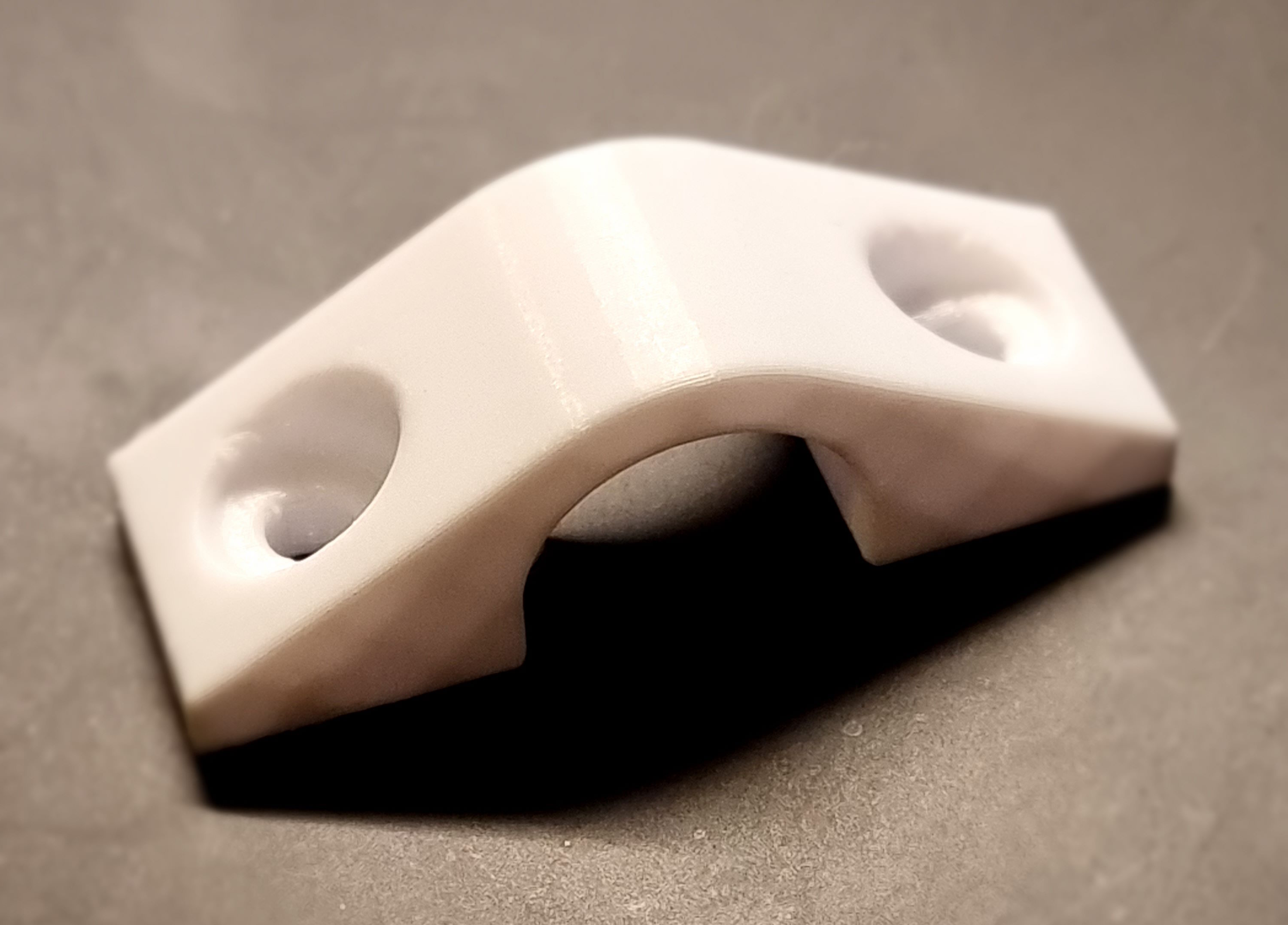 Parametric clamp bracket