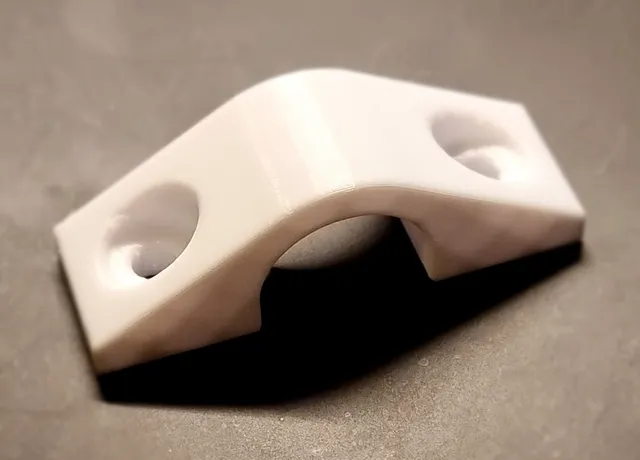 Parametric clamp bracket