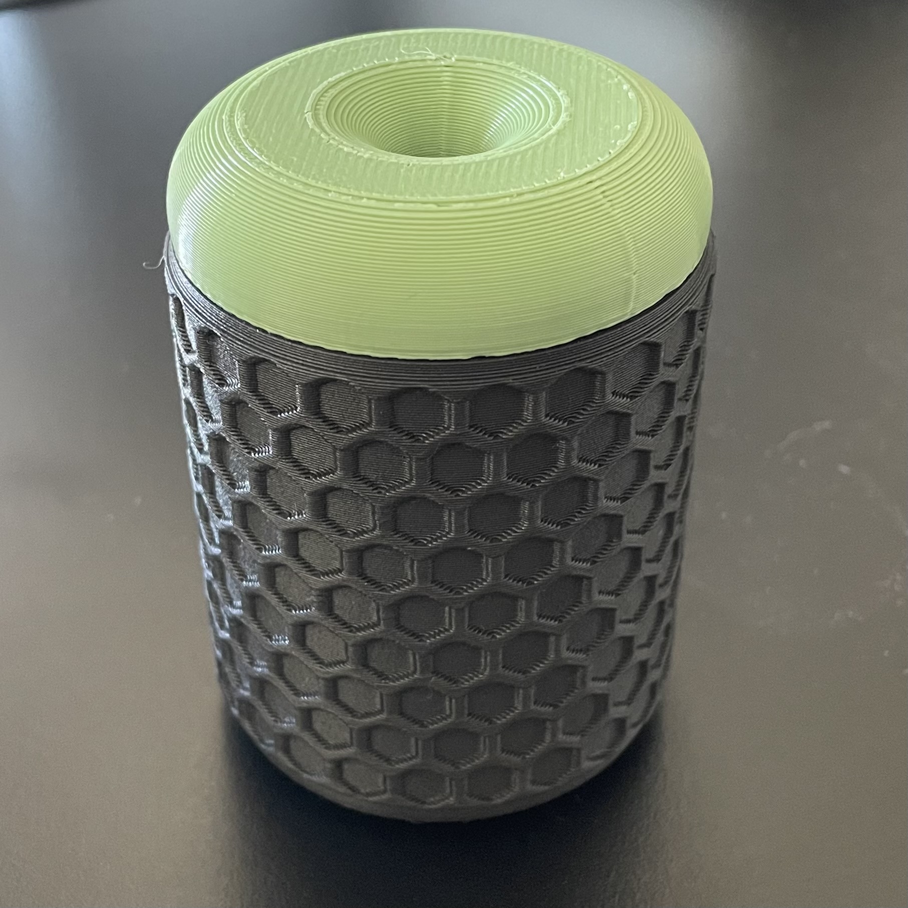 Ashtray for IQOS Heets with Hexagon pattern