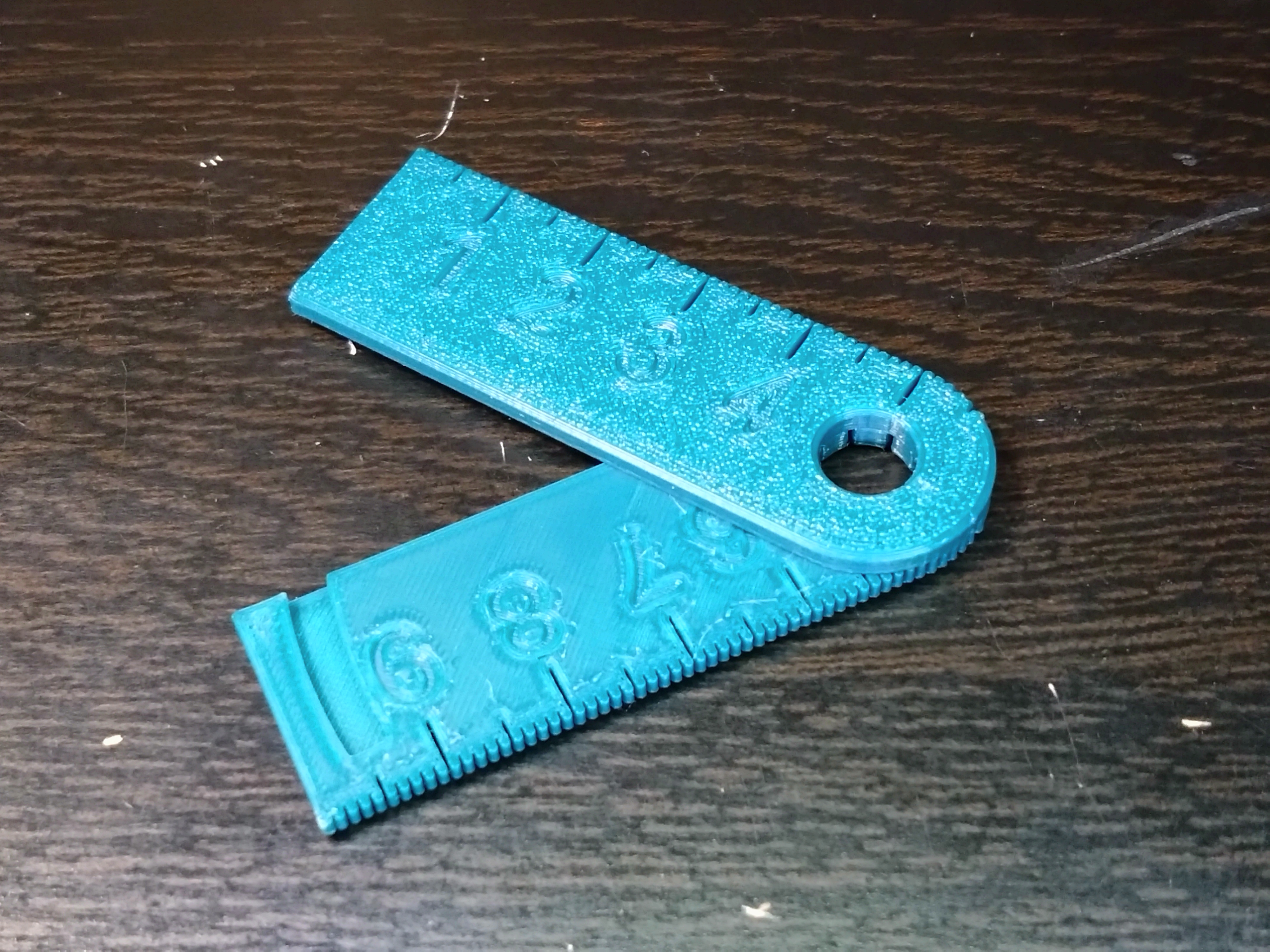 Miniatura 5 do modelo 3D Keychain rule 10cm