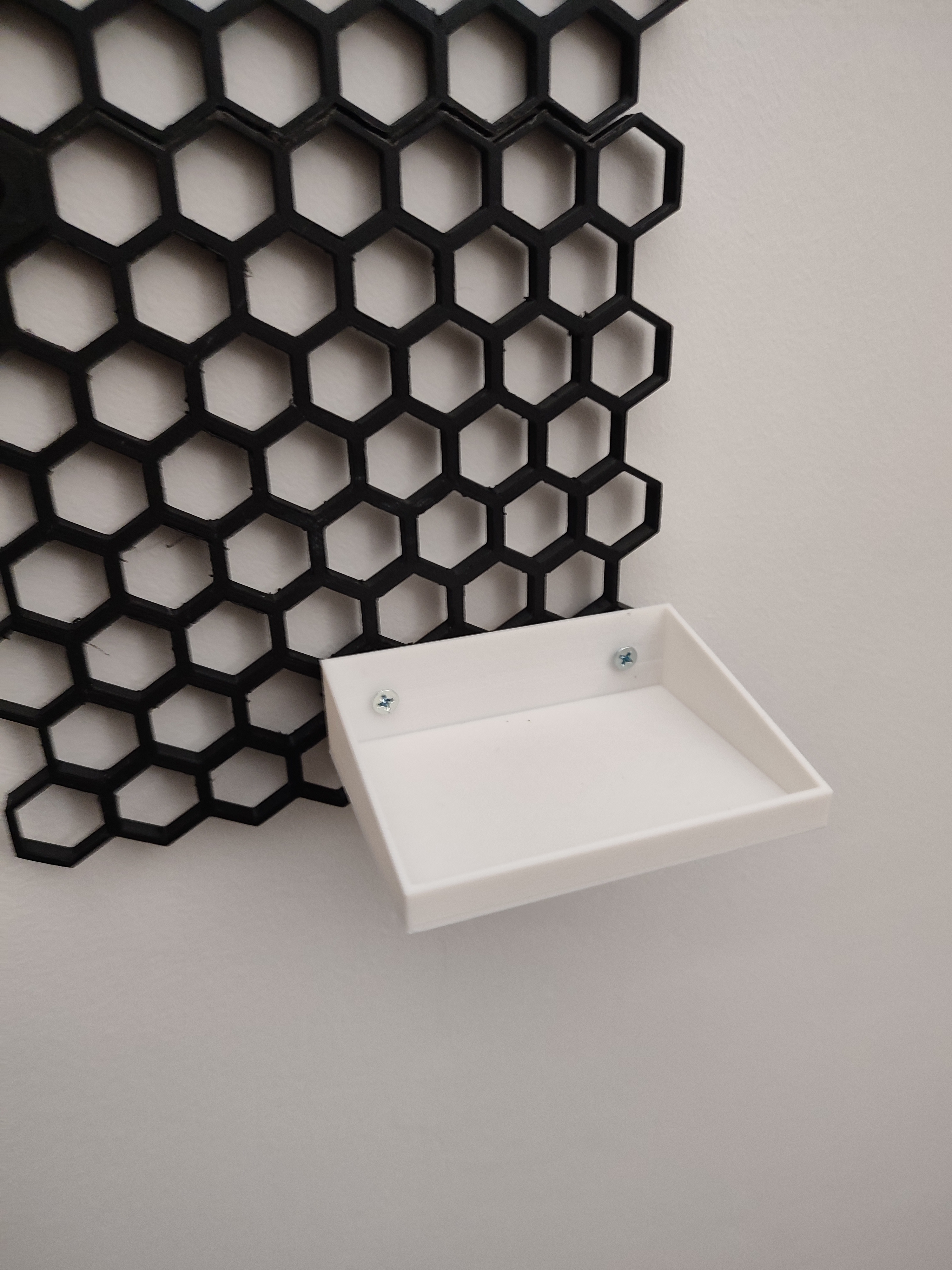 Shelf for Honeycomb