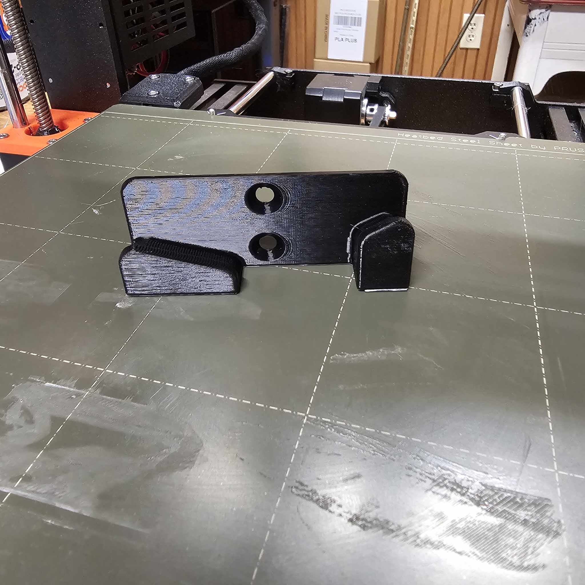 Caliper Mount w/ 6 screw holes by PrintMills Download free STL model