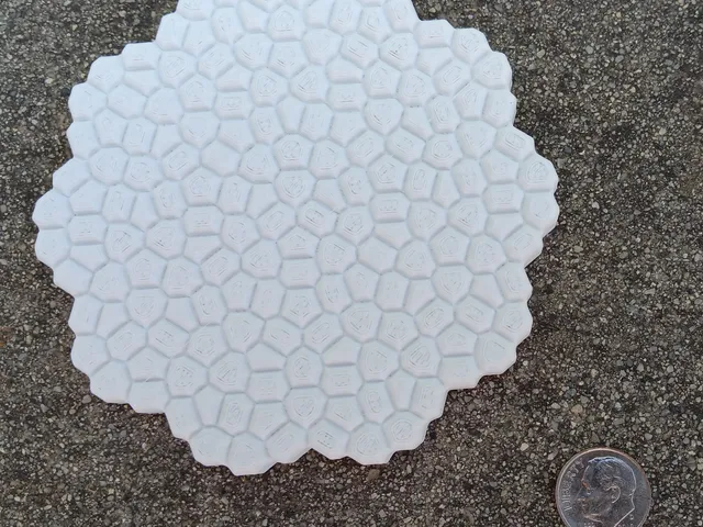 Penrose Voronoi coaster and ring for mold-making