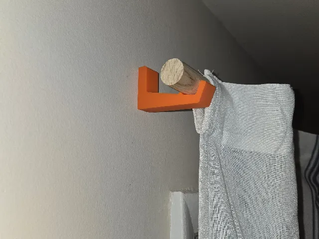 Hidden hardware curtain bracket
