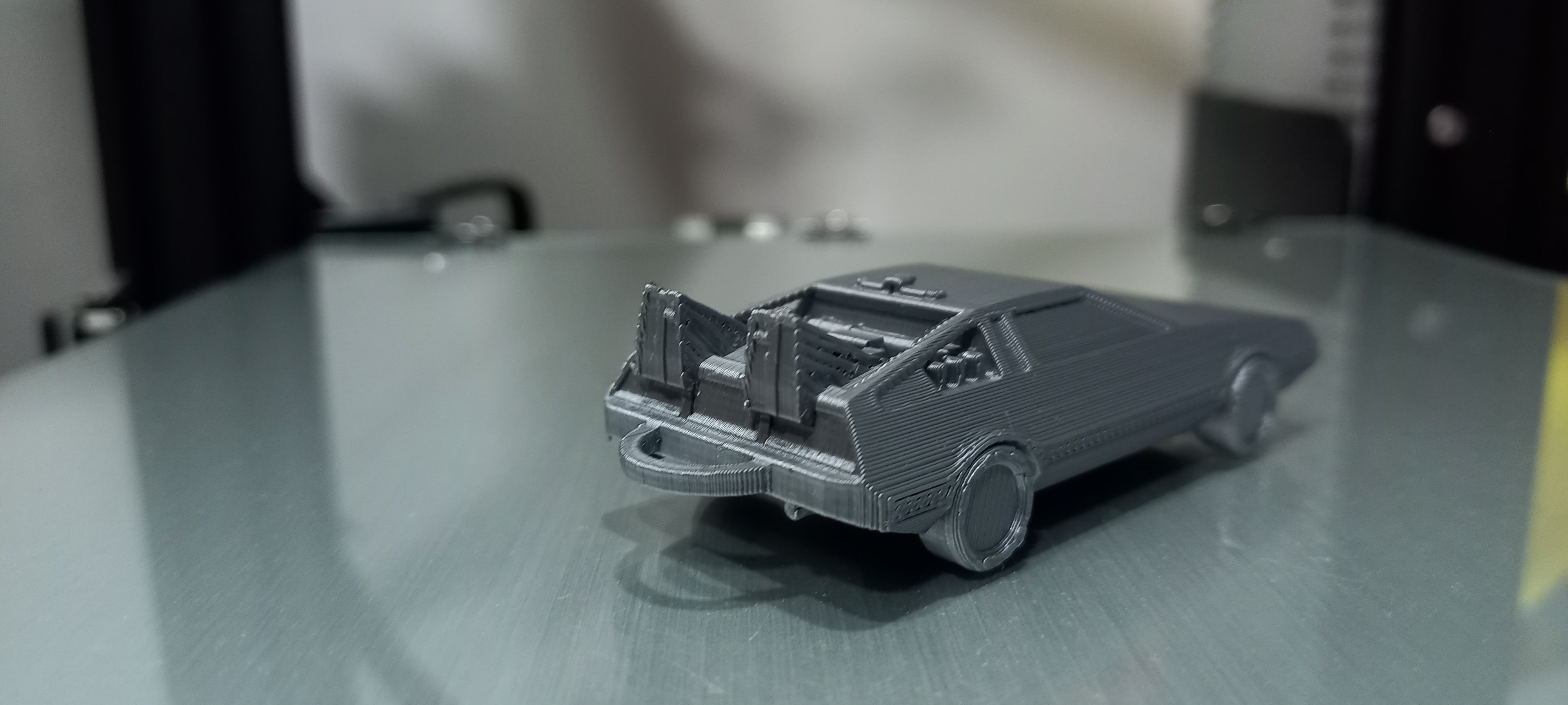 Print in place keychain Delorean