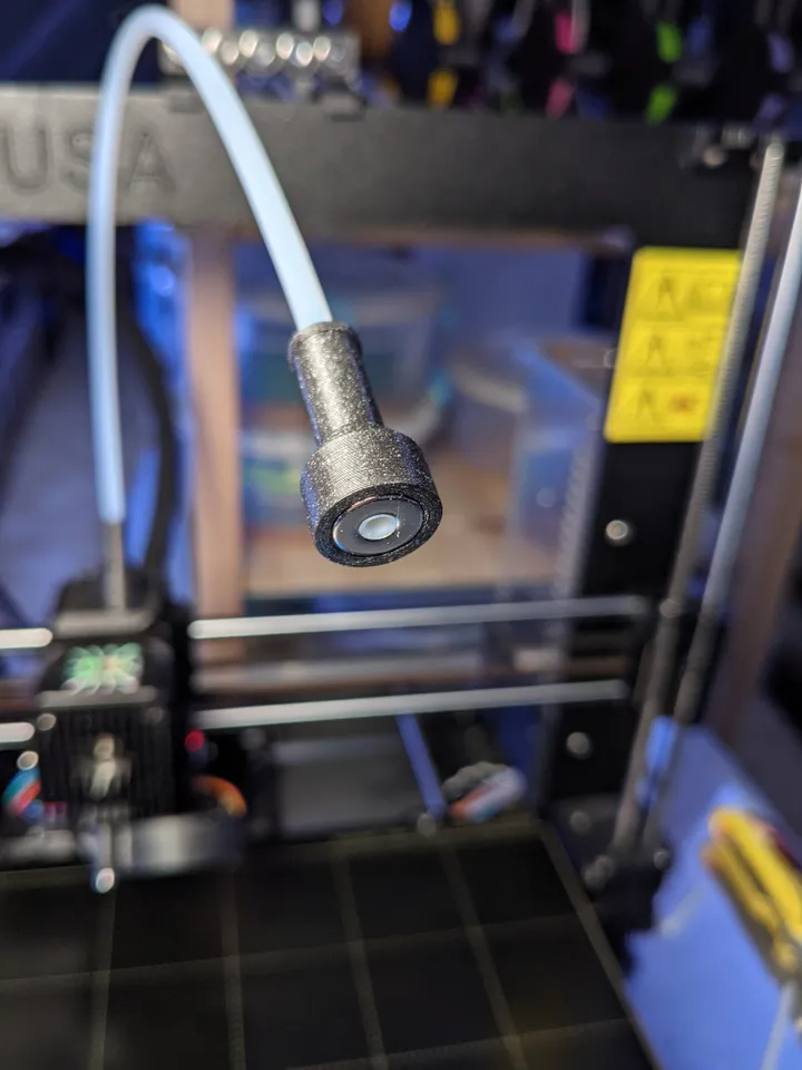 Filament guide with magnets by Kenneth Henderick | Download free STL ...