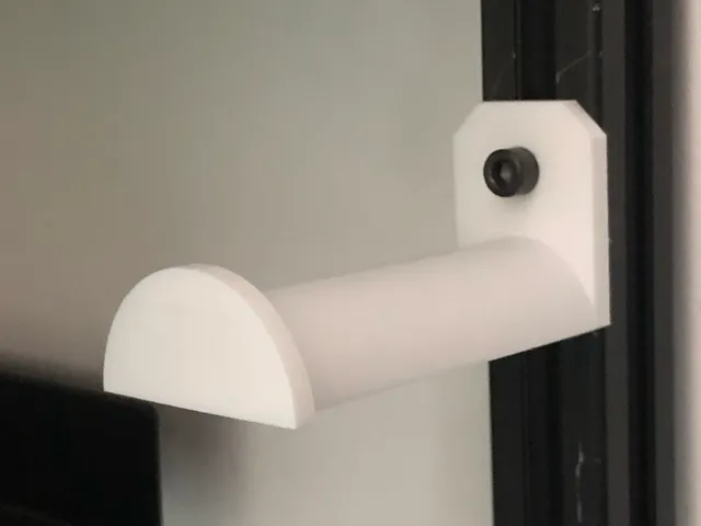 Simple wall mounted filament spool holder