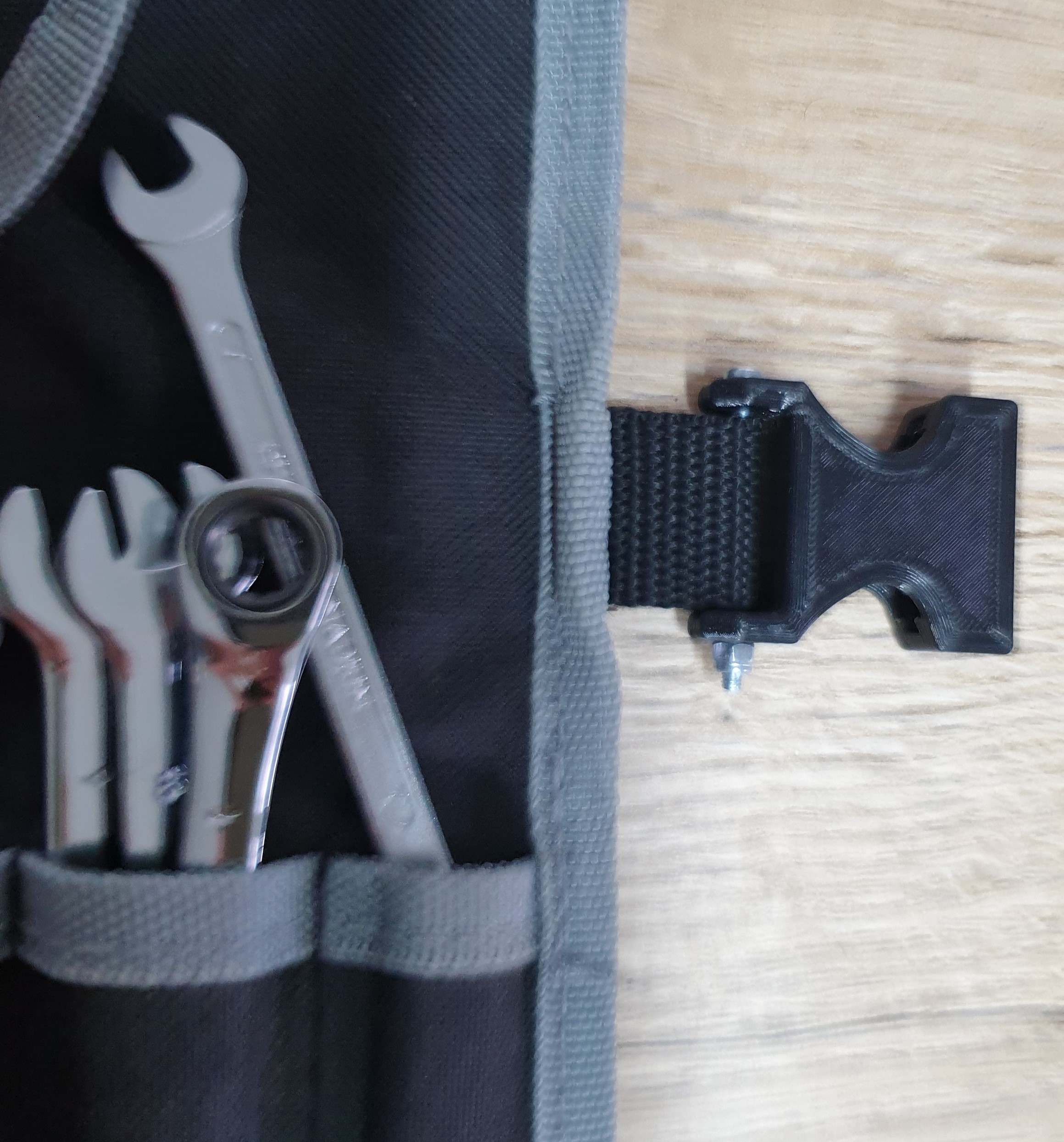 Replacement clip buckle for tool bag by 3DDDS Download free STL model