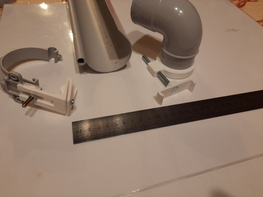 Miniatura 7 do modelo 3D Gutter sets _ various support and brackets