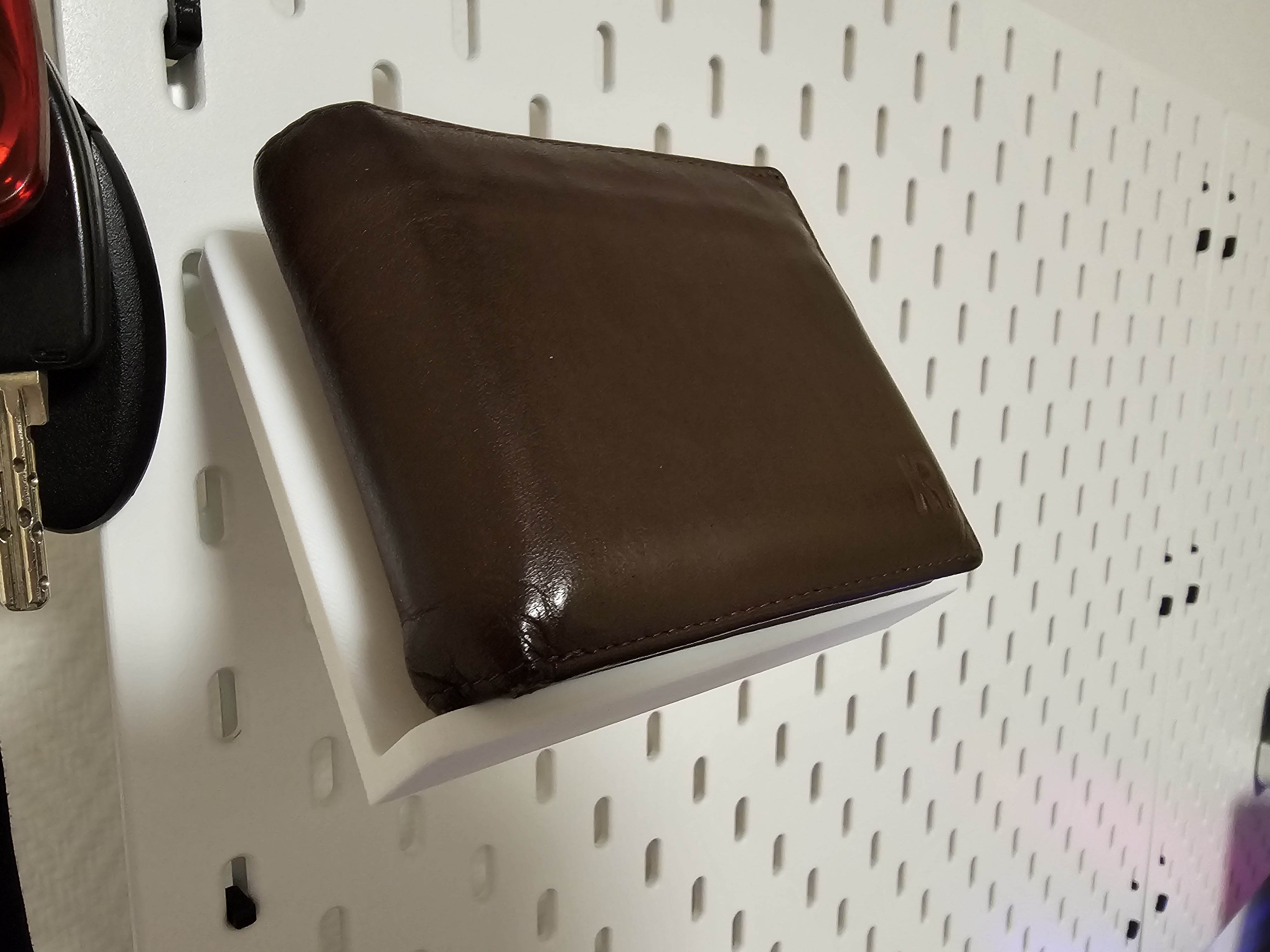 Skadis Wallet Shelf