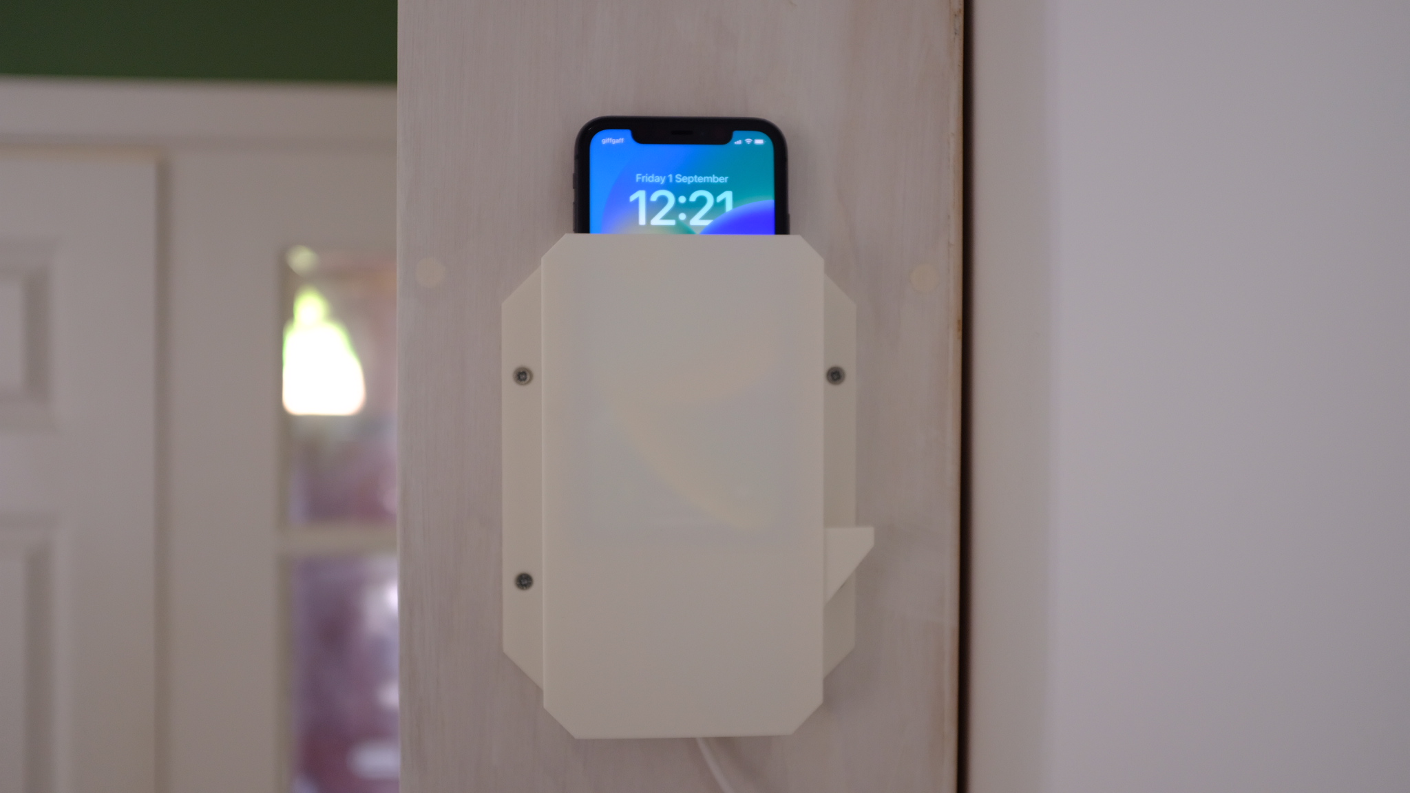 iPhone 11 toaster with wireless charging Print in place by Pip Squeak