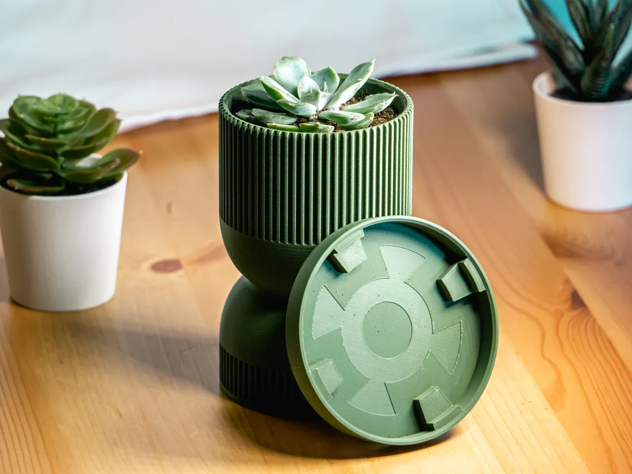 Hourglass Planter, Mid-Century Modern Style Pot, with Drainage Hole, Drip  Tray by Jordan Proctor Designs | Download free STL model | Printables.com