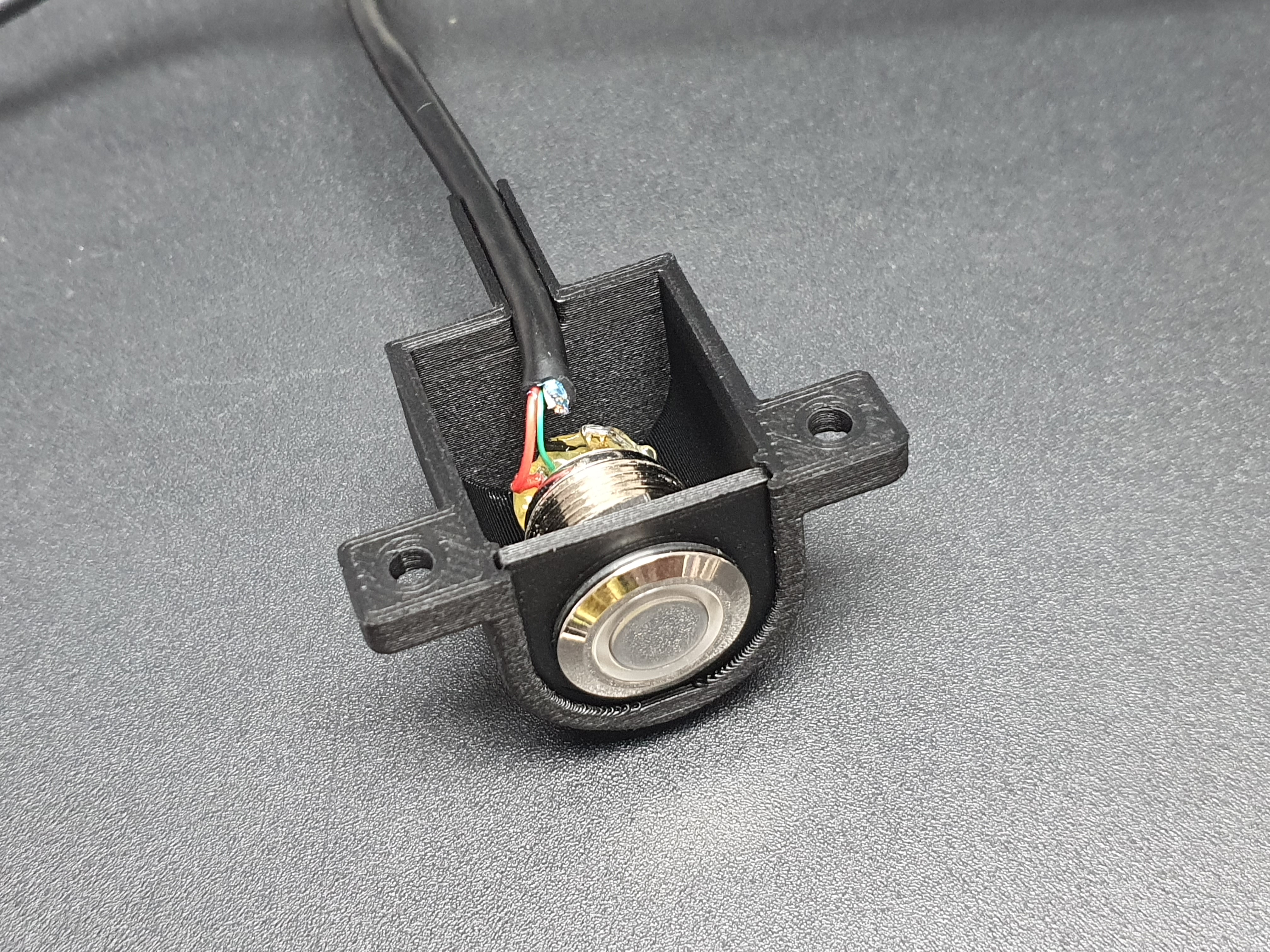 Miniatura 3 do modelo 3D Under Desk Push Button Mount