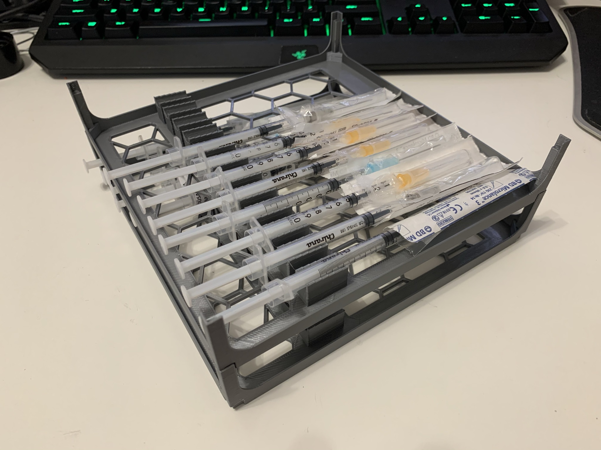 Syringe Holder by iamtibis Download free STL model