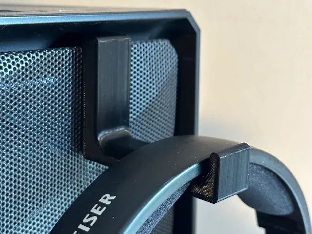 Headset / headphones holder