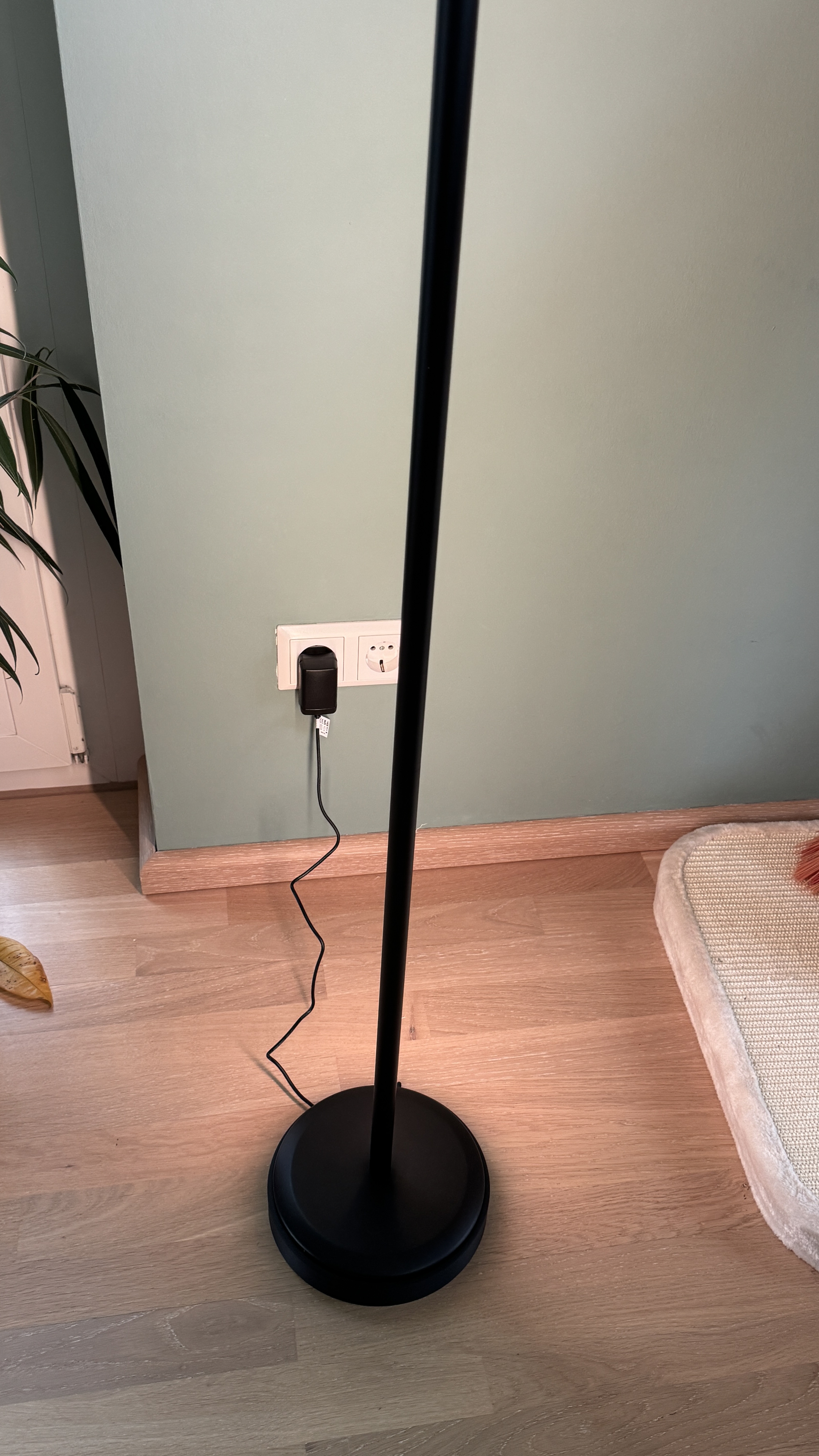 Nanoleaf Floor Lamp - Stealth Base
