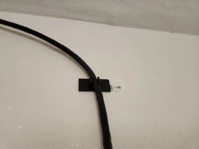 Cable holder