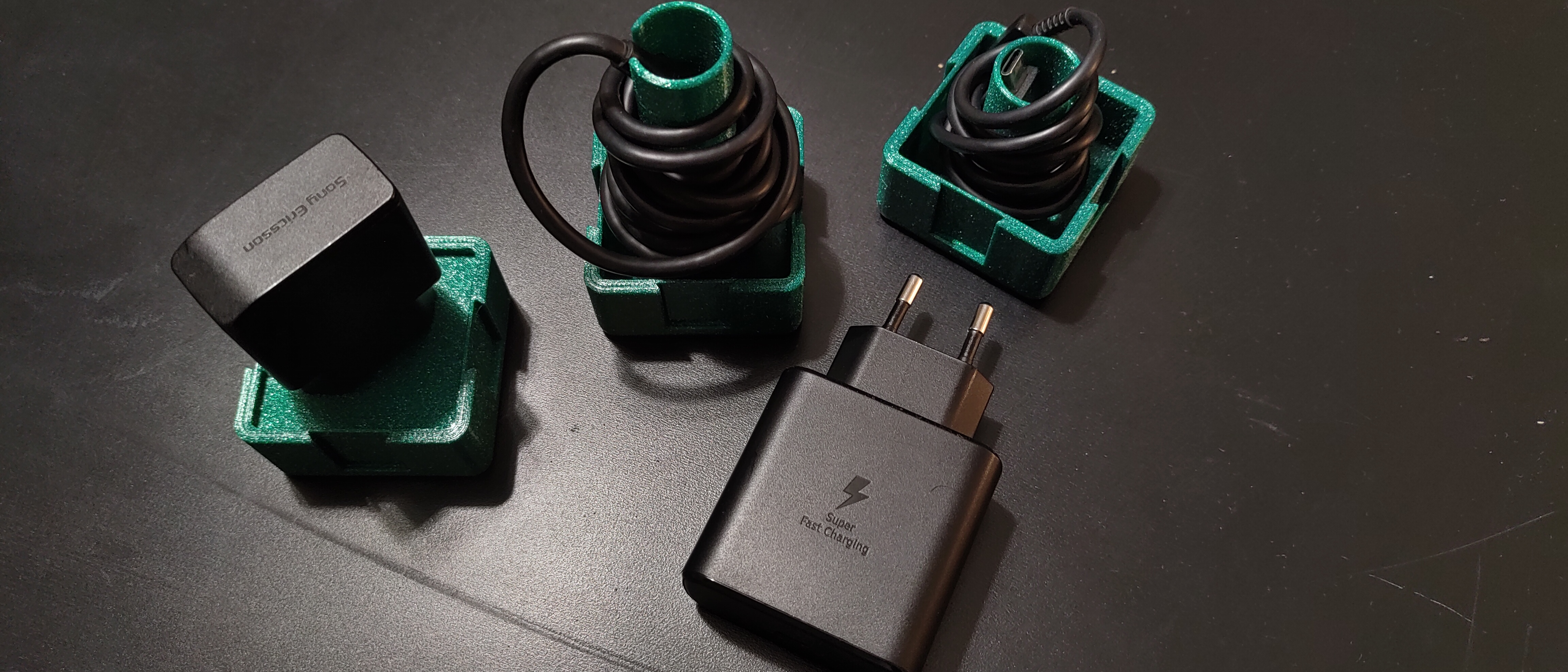 Catch-All Trays / Desk organizer - Holder for charger and cable