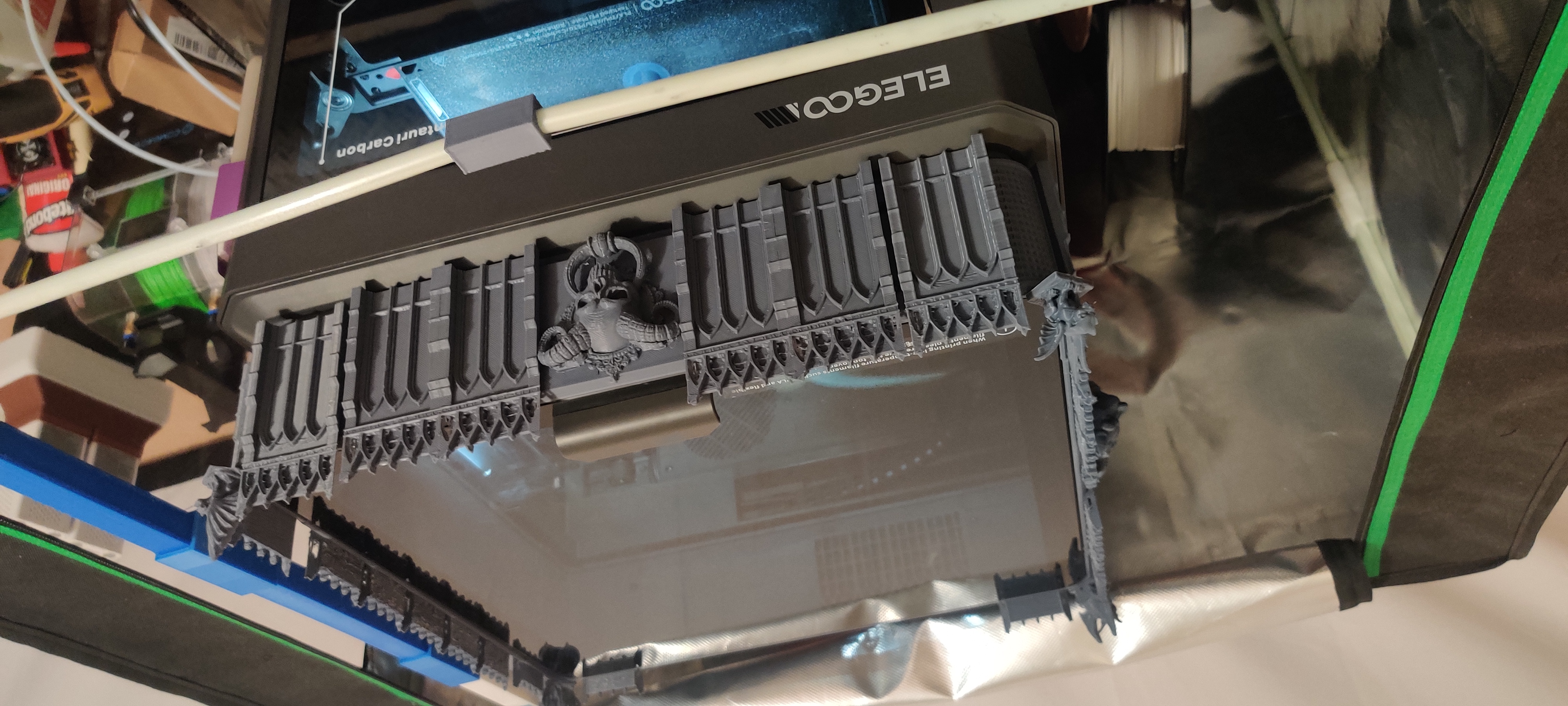 Sturdy Riser: Gothic Cathedral Edition