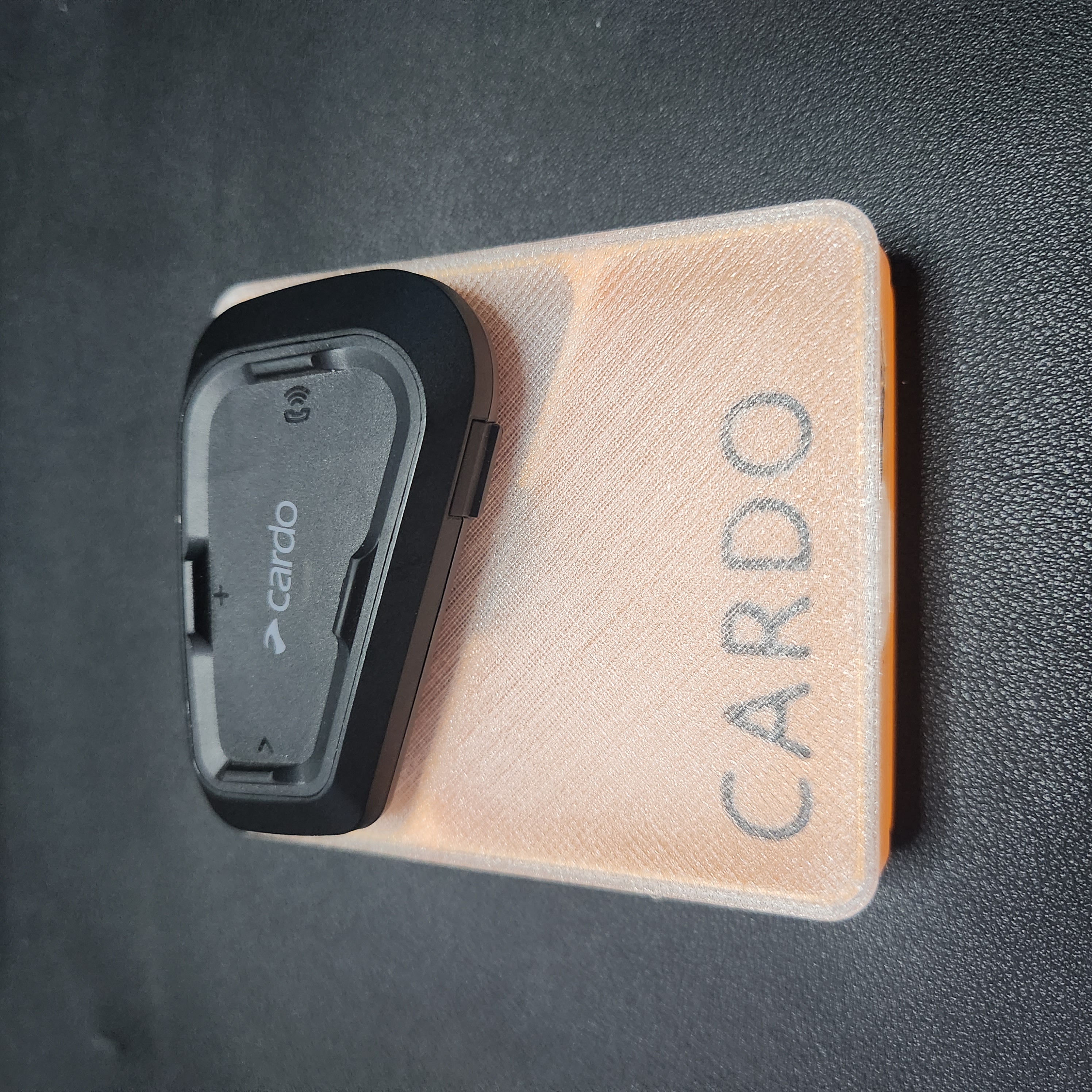 Miniatura 2 do modelo 3D Cardo Communicator Box