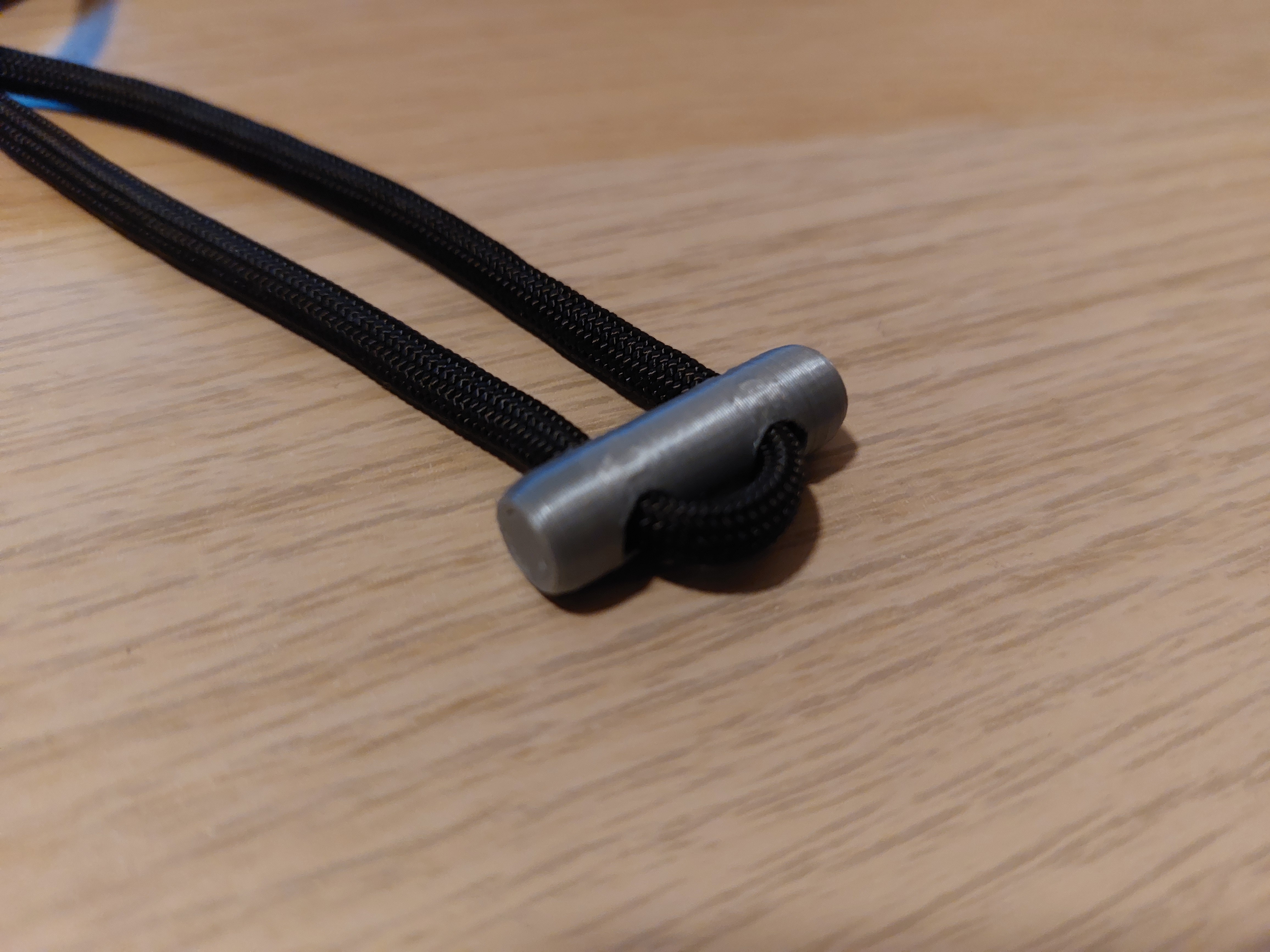 Miniatura 3 do modelo 3D Paracord Toggle