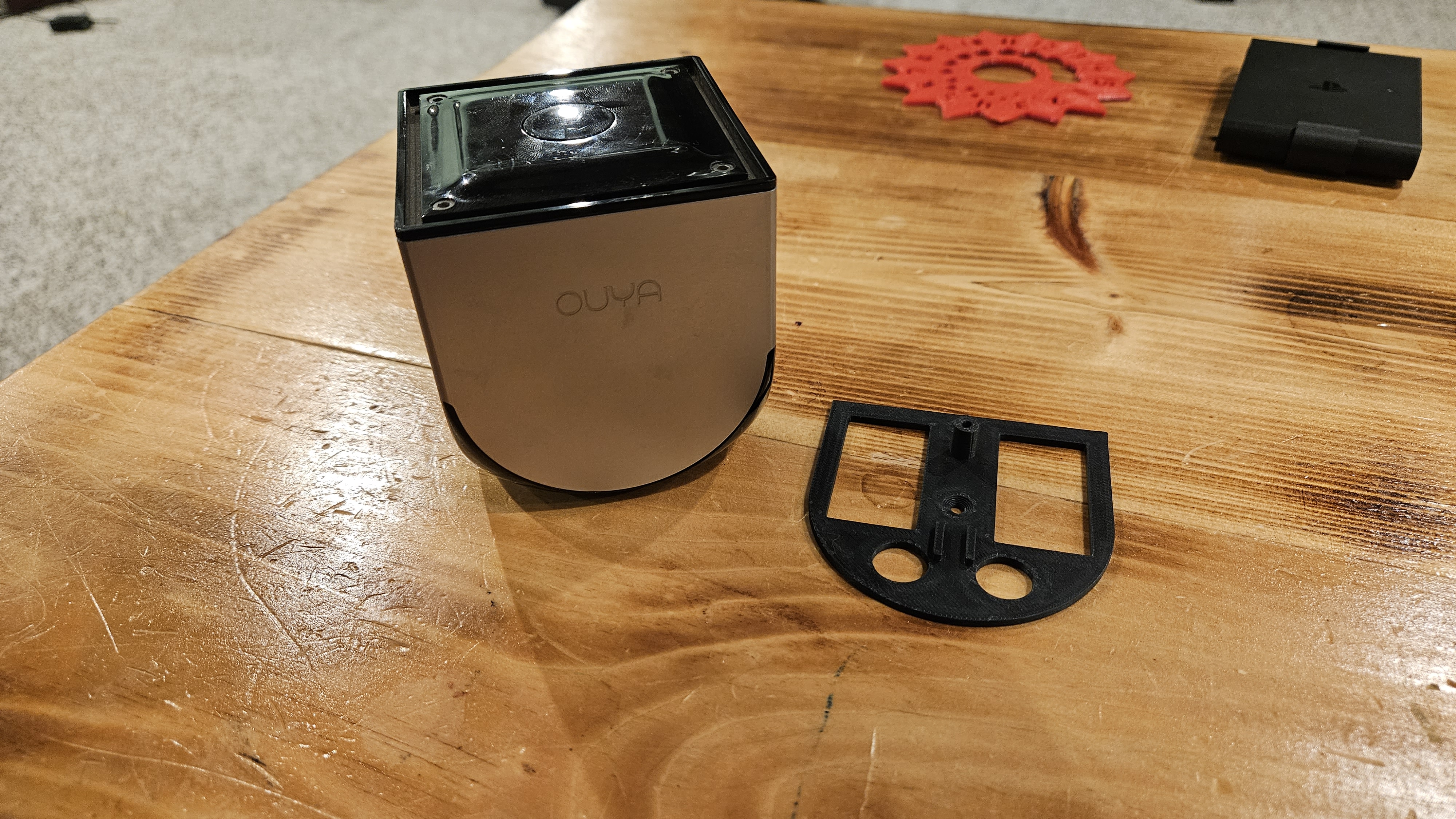 OUYA wall mount - Classic game display