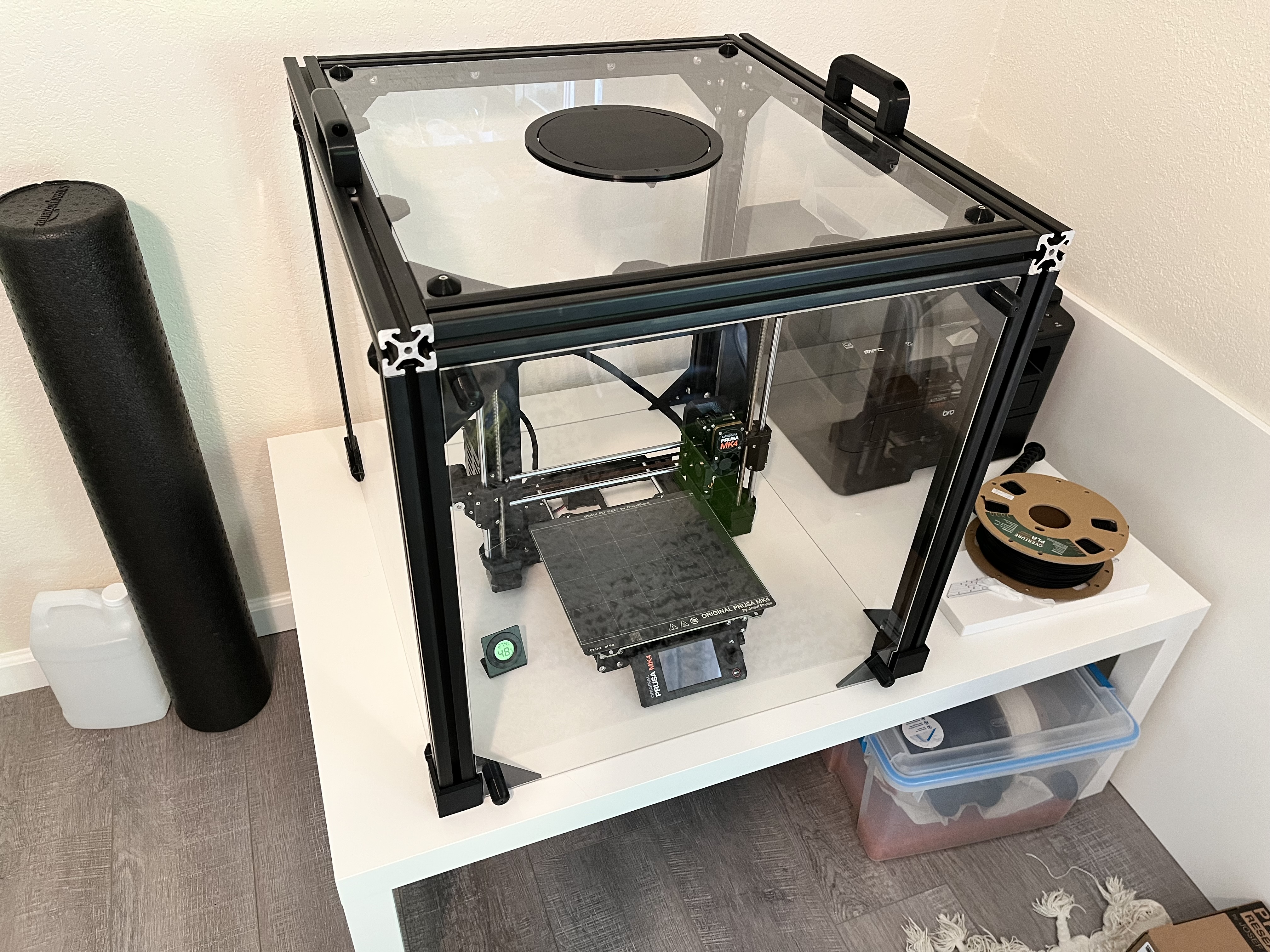 An unoriginal prusa enclosure