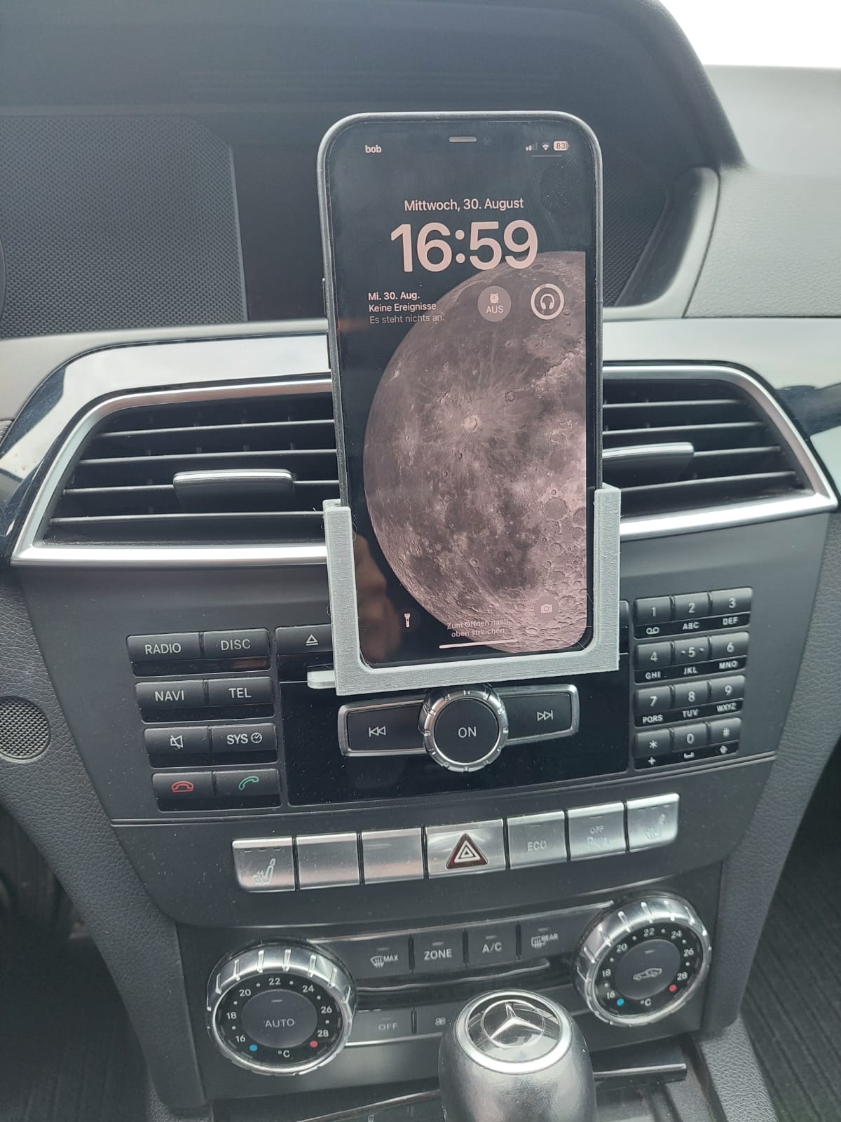 iPhone12, 13, 14 ProMax CD Slot car mount by DaPi Download free STL