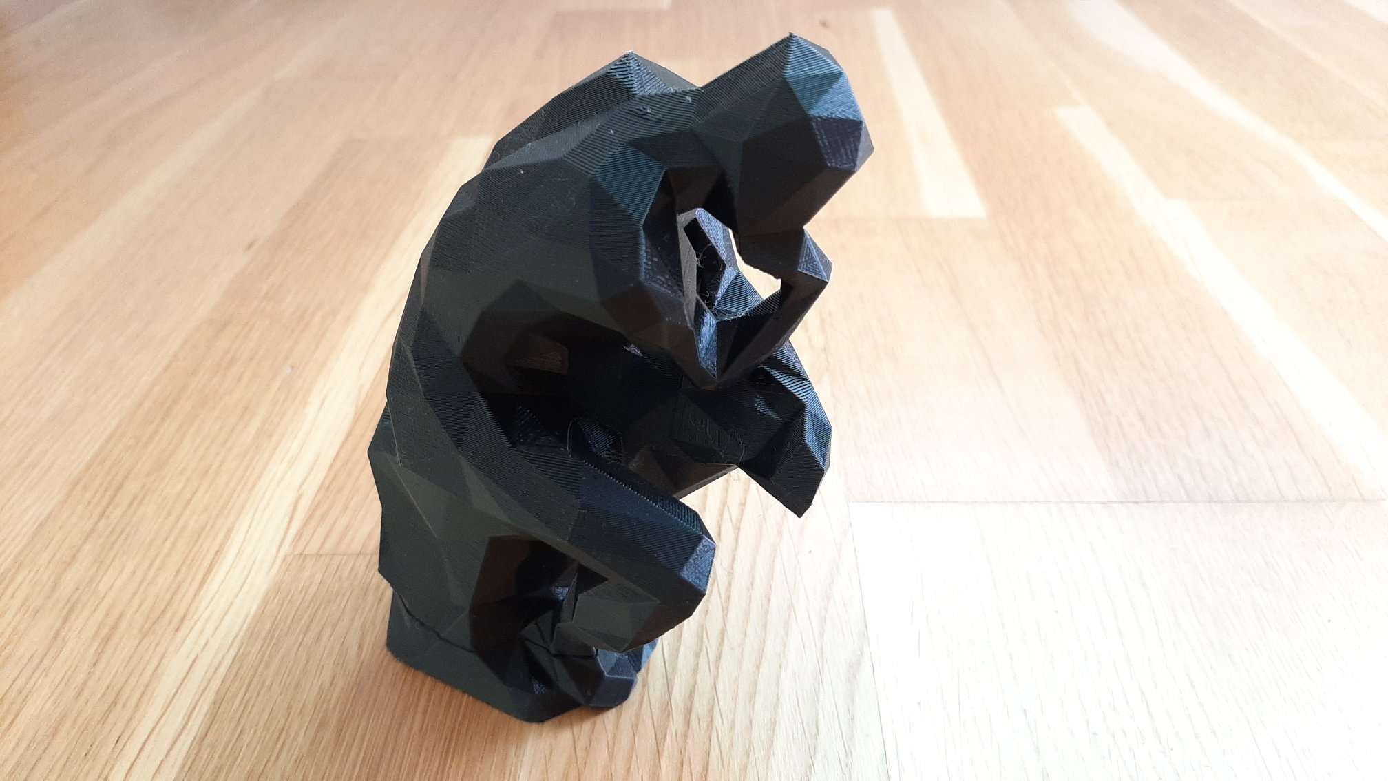Miniatura 4 do modelo 3D Low Poly The Thinker